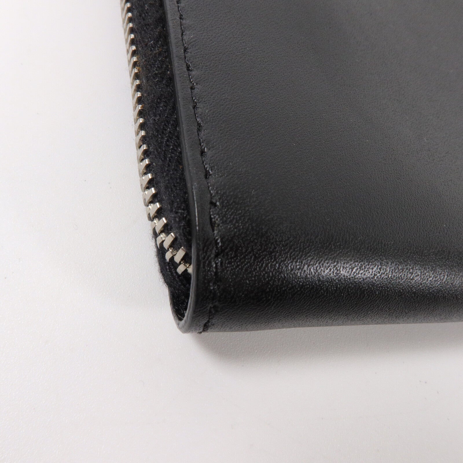 FENDI 牛皮皮革Studded Zip Clutch Bag手提包
