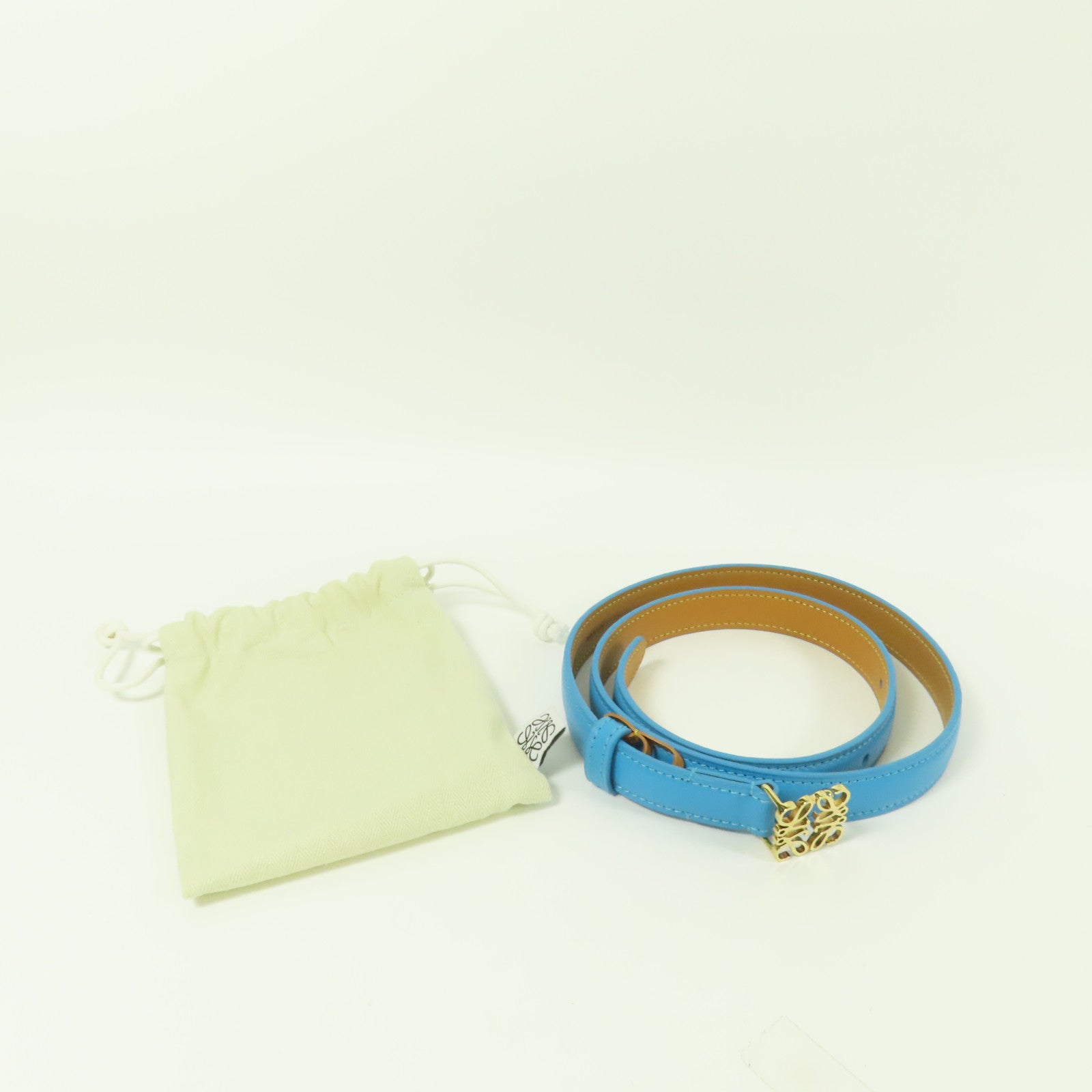 LOEWE 牛皮皮革Belt金扣皮帶