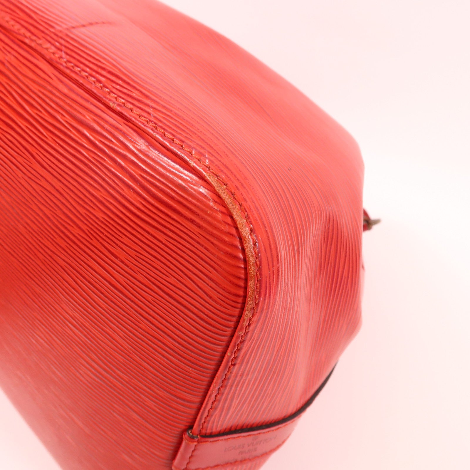 LOUIS VUITTON Epi Petit Noe金扣肩背袋紅色