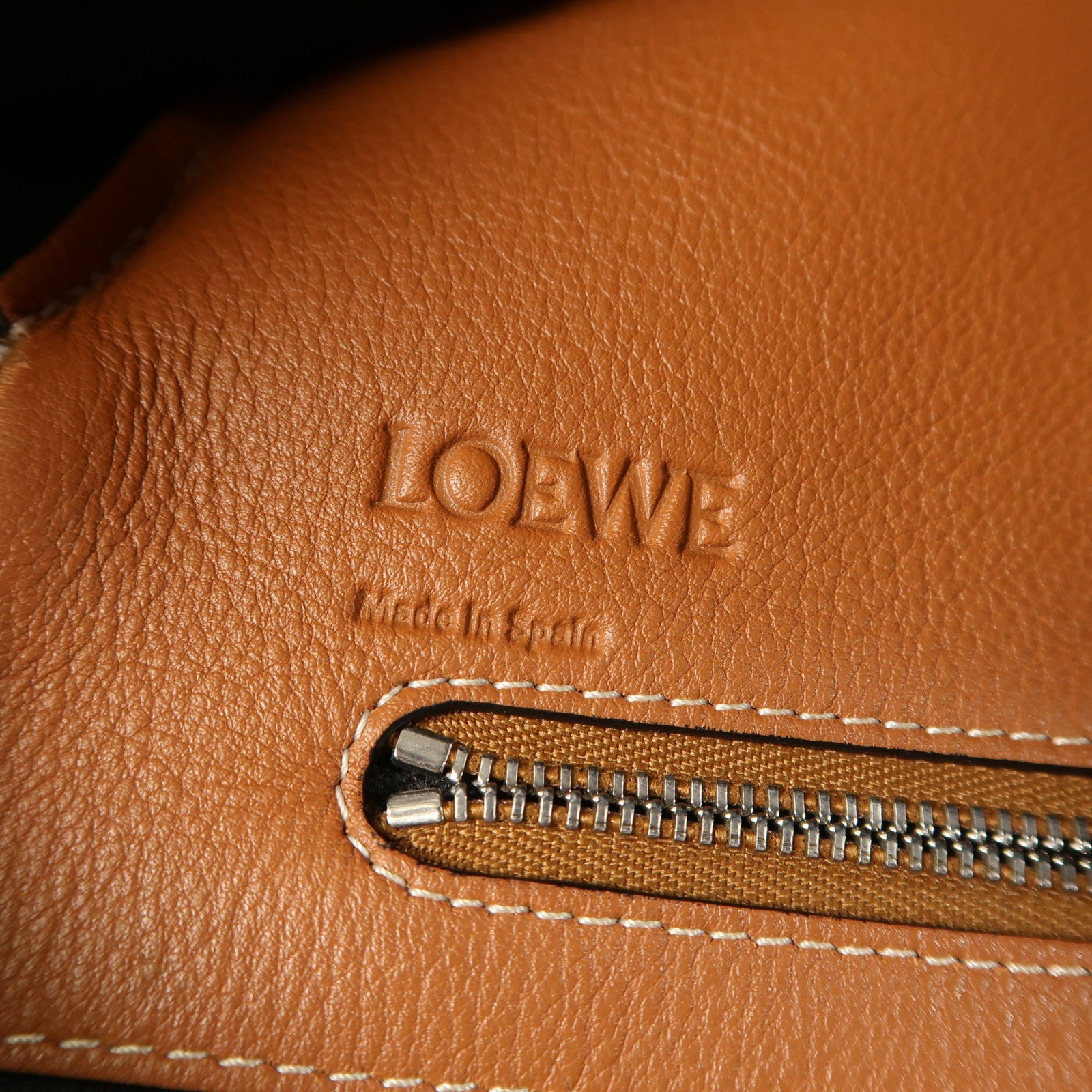 LOEWE 牛仔布/牛皮皮革Rucksack銀扣背包