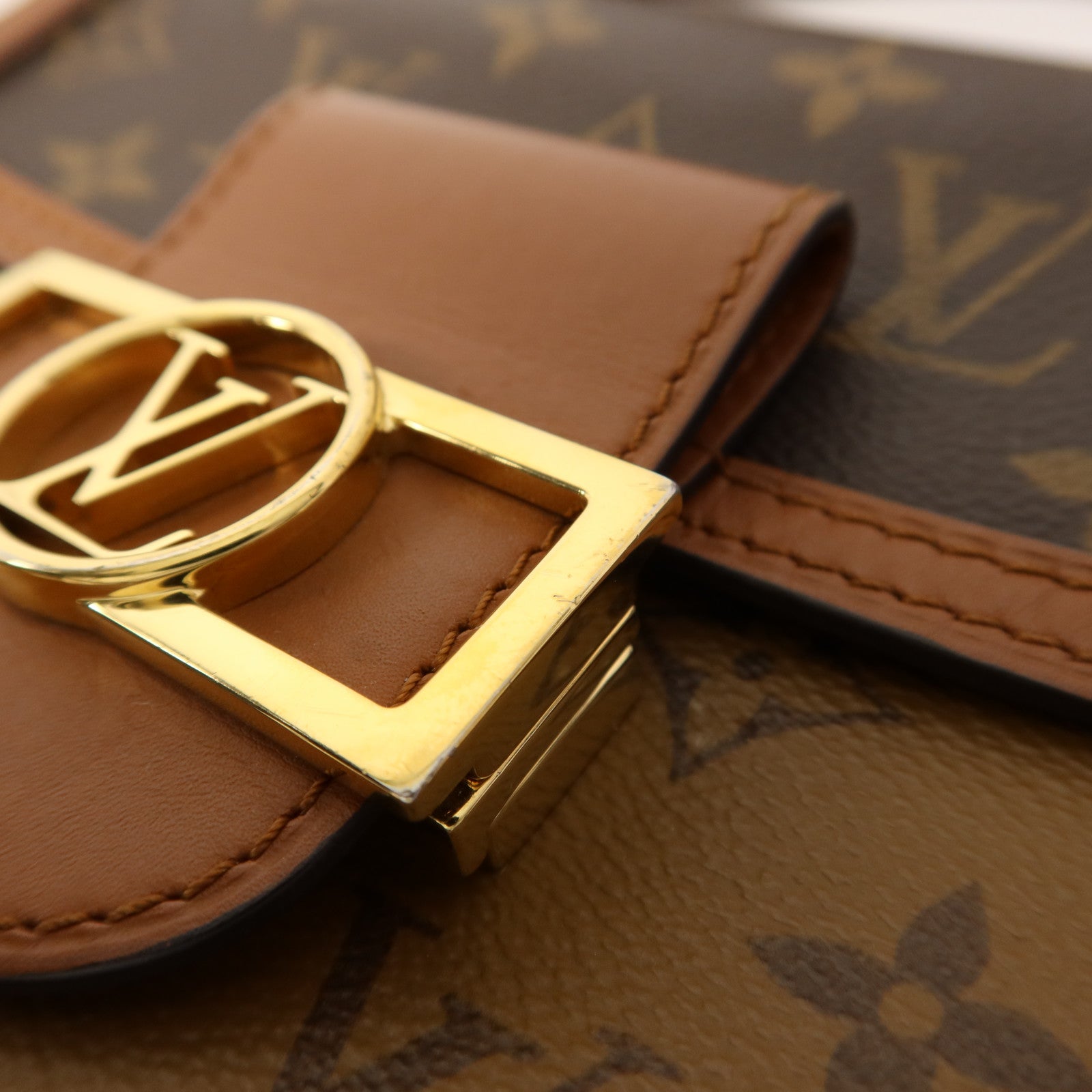 LOUIS VUITTON Monogram Reverse Mini Dauphine金扣肩背袋