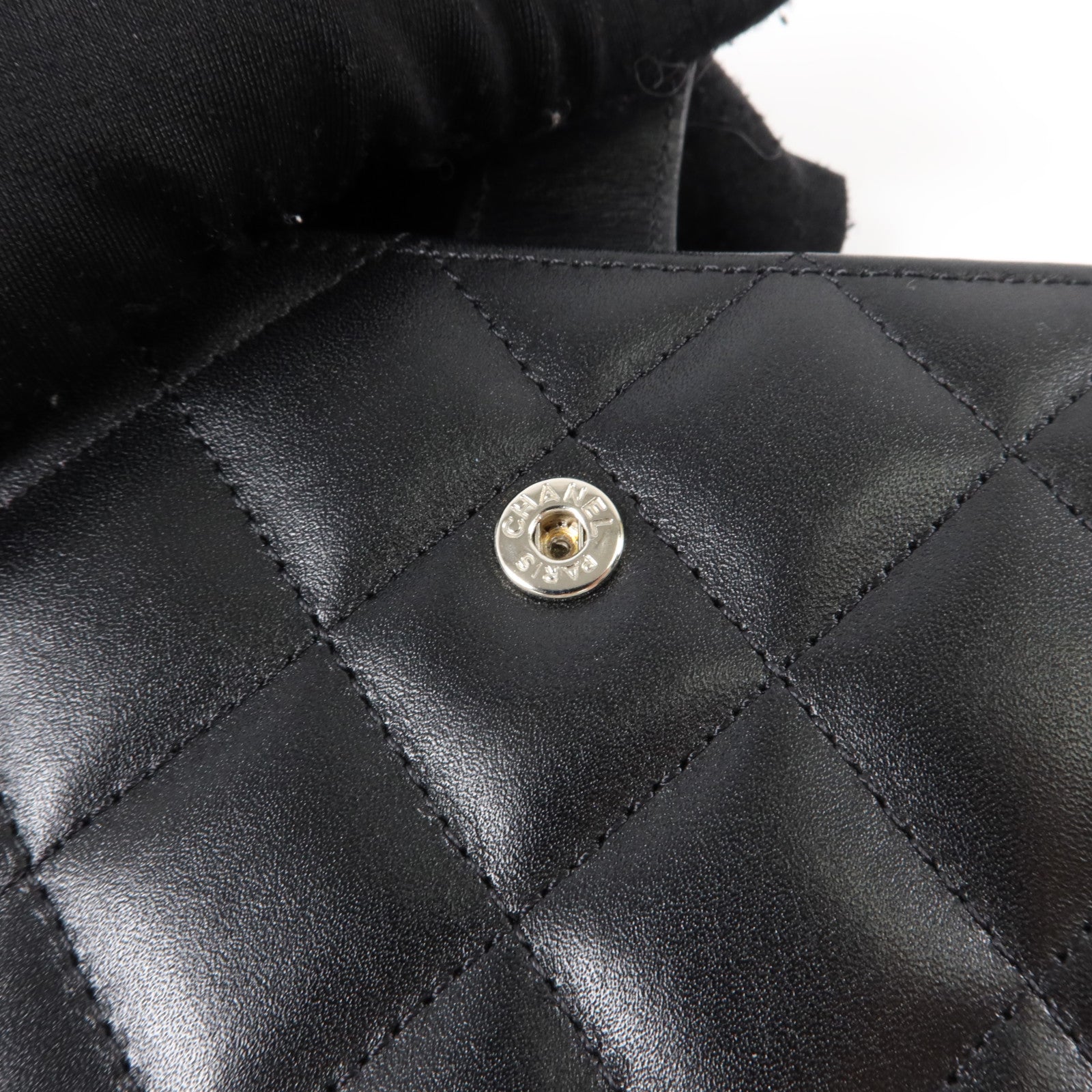CHANEL 牛皮皮革Cambon Compact Wallet銀扣錢包