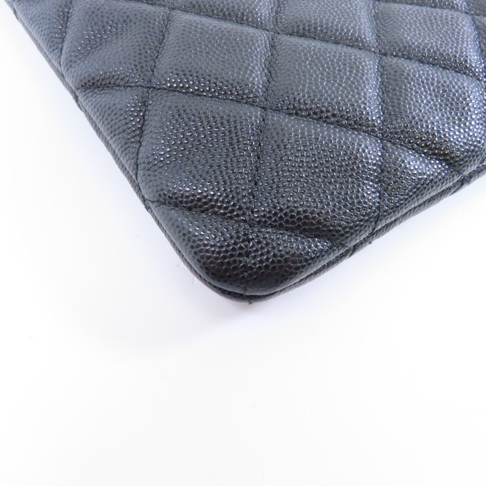 CHANEL 菱格Caviar皮革Classic Large Zipper Pouch金扣手拿包黑色