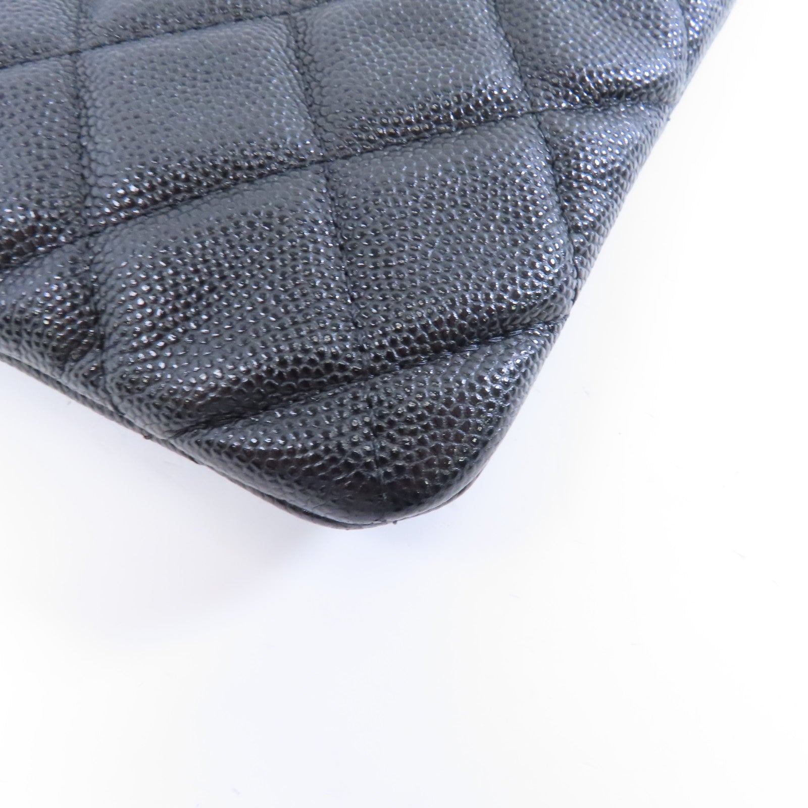 CHANEL 菱格Caviar皮革Classic Large Zipper Pouch金扣手拿包黑色