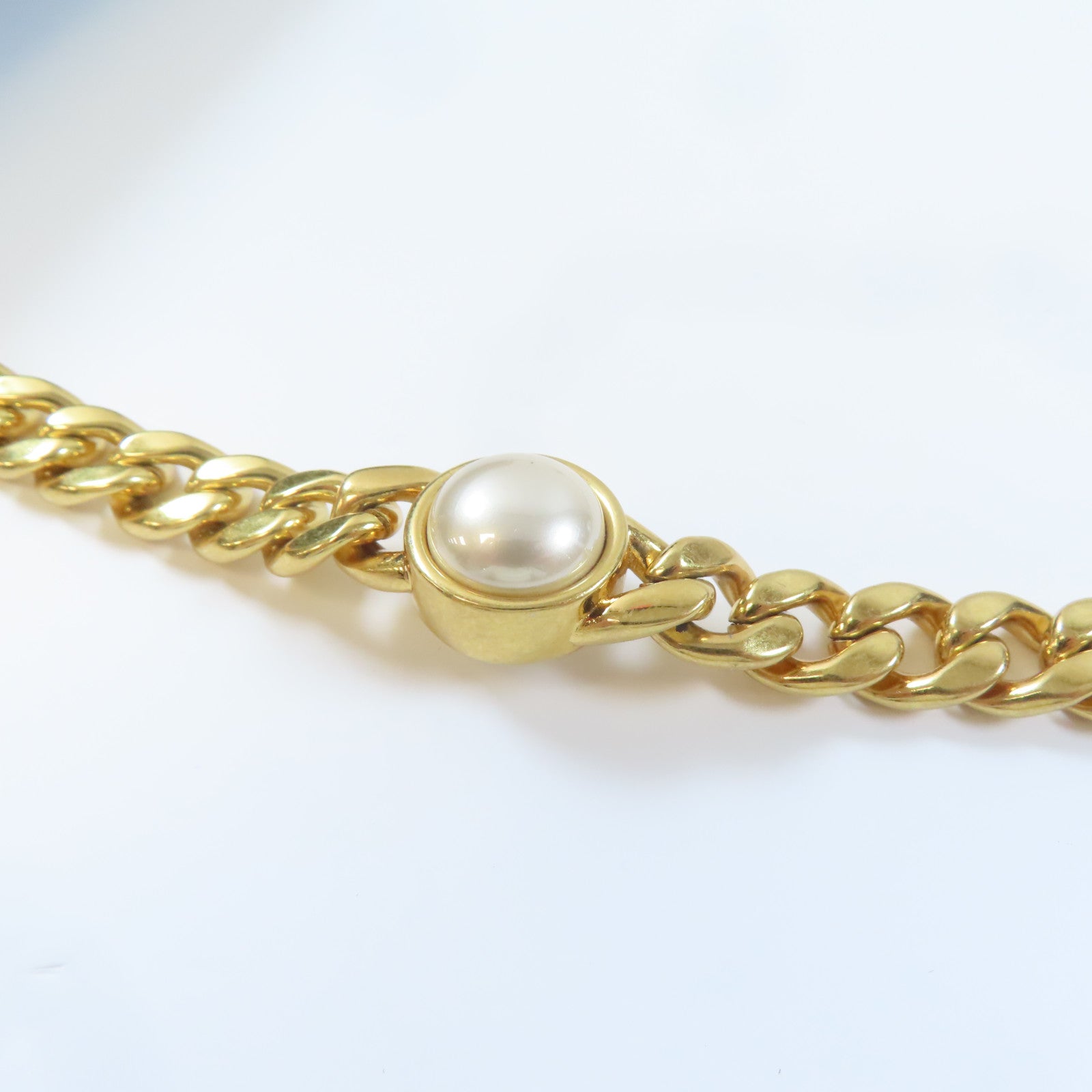 CHANEL 菱格羊皮皮革Chain Shoulder金扣鏈帶肩背袋黑色