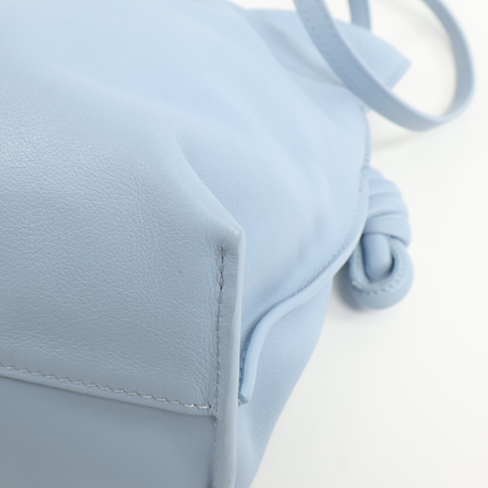 LOEWE 牛皮皮革Flamenco Knot Bag Medium肩背袋