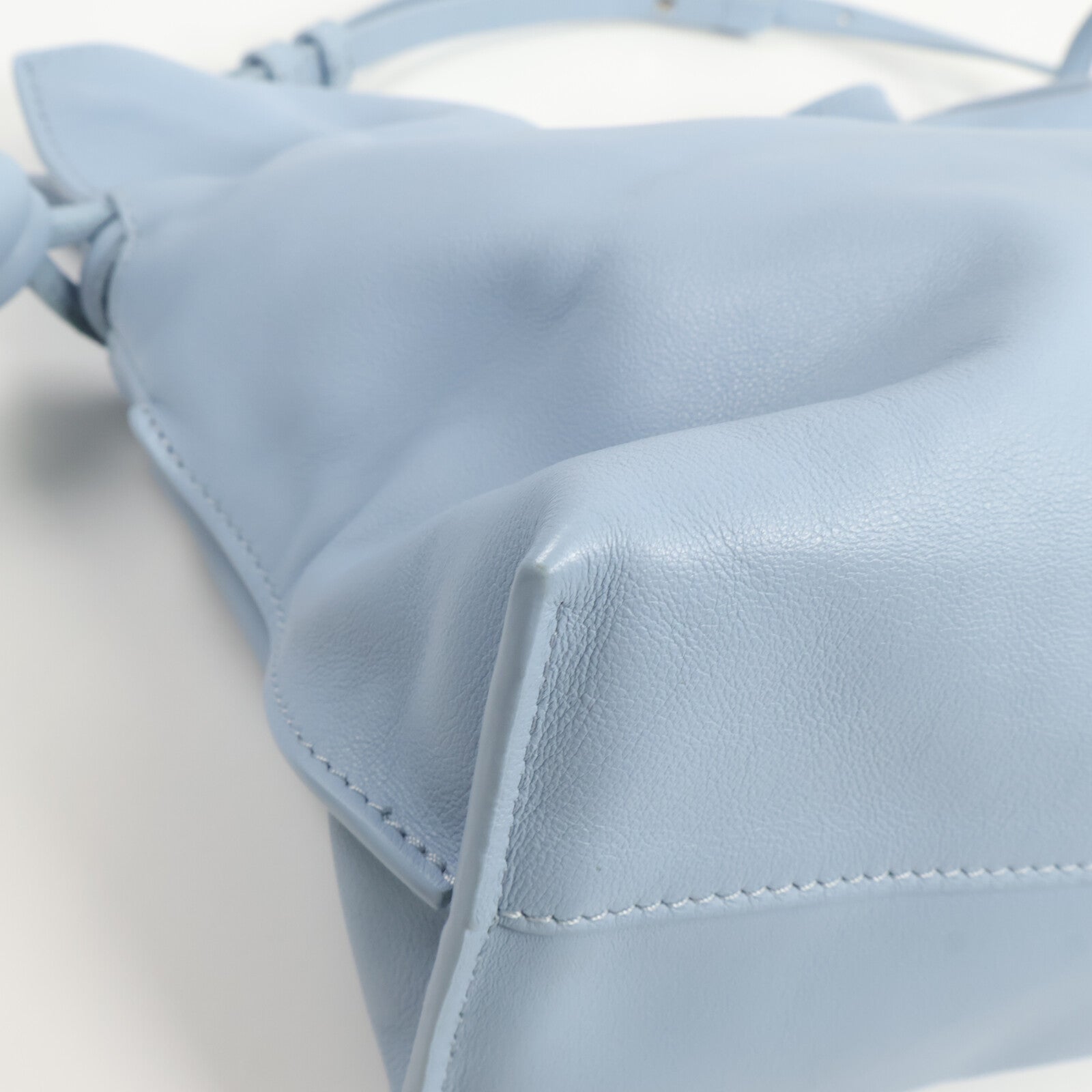 LOEWE 牛皮皮革Flamenco Knot Bag Medium肩背袋