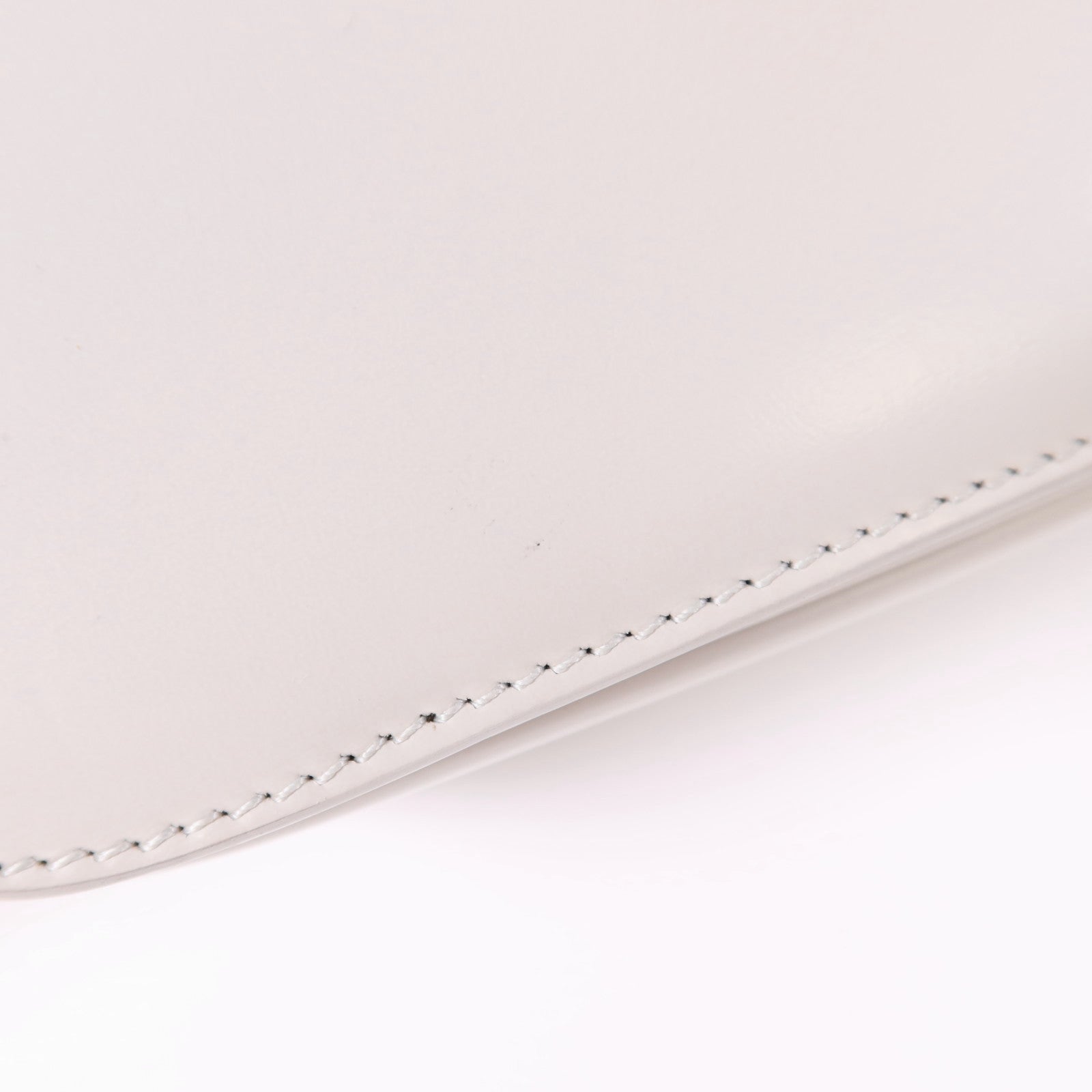 CELINE 牛皮皮革Teen Triomphe金扣肩背袋