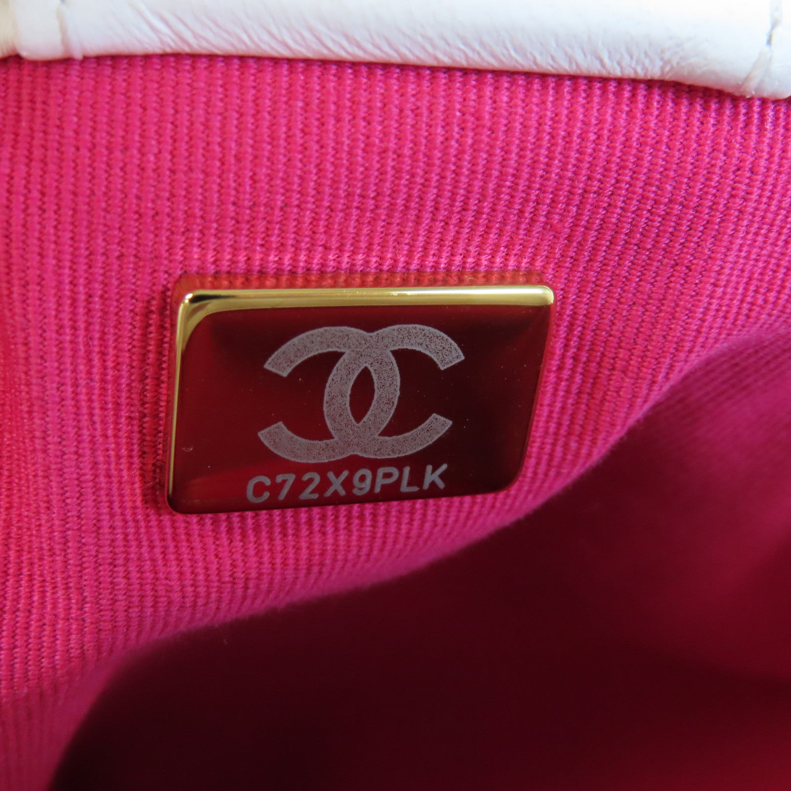 CHANEL 菱格羊皮皮革Chain Shoulder金扣鏈帶肩背袋白色