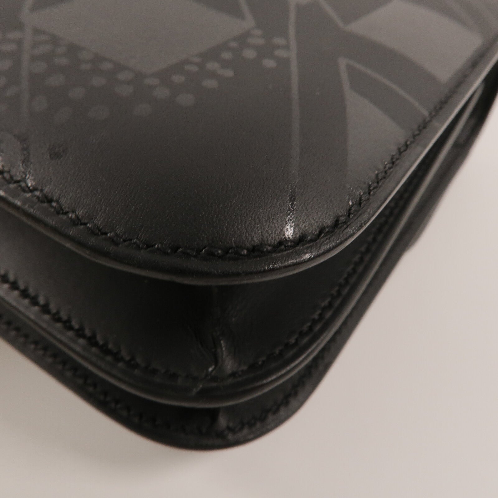 HERMES Sombrero皮革Mini Constance On A Summer Night肩背袋Noir