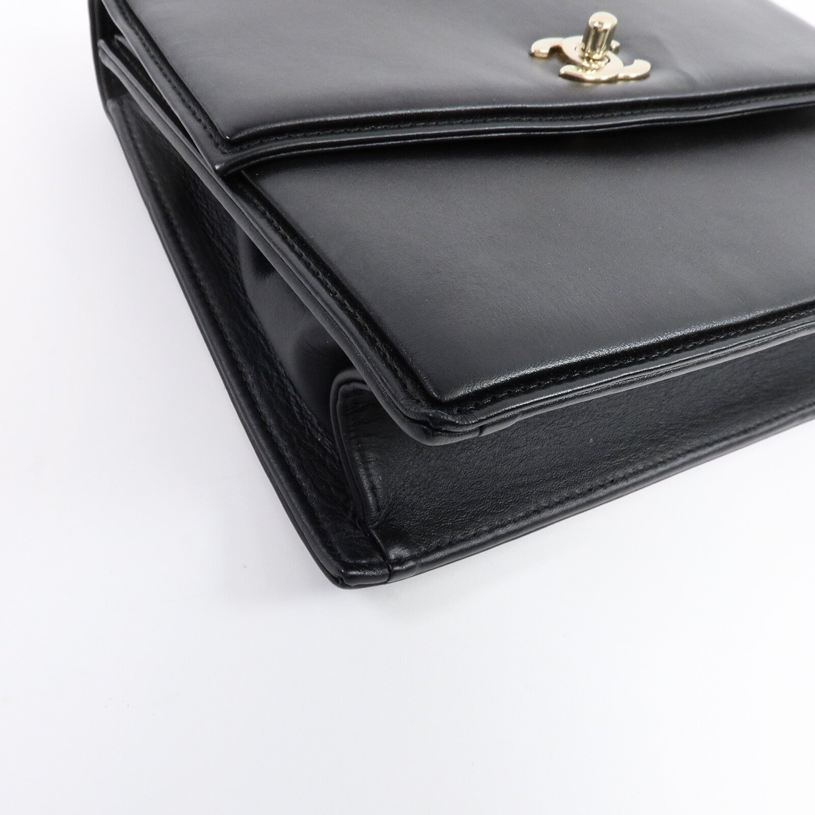CHANEL 牛皮皮革Square Frame Flap鏈帶肩背袋