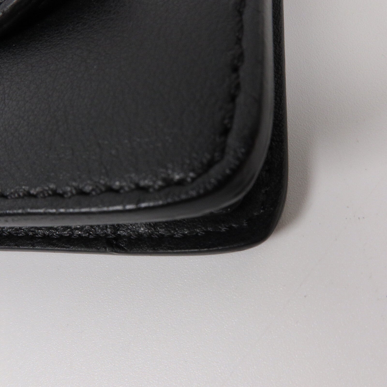 FENDI 牛皮皮革Pouch手提包
