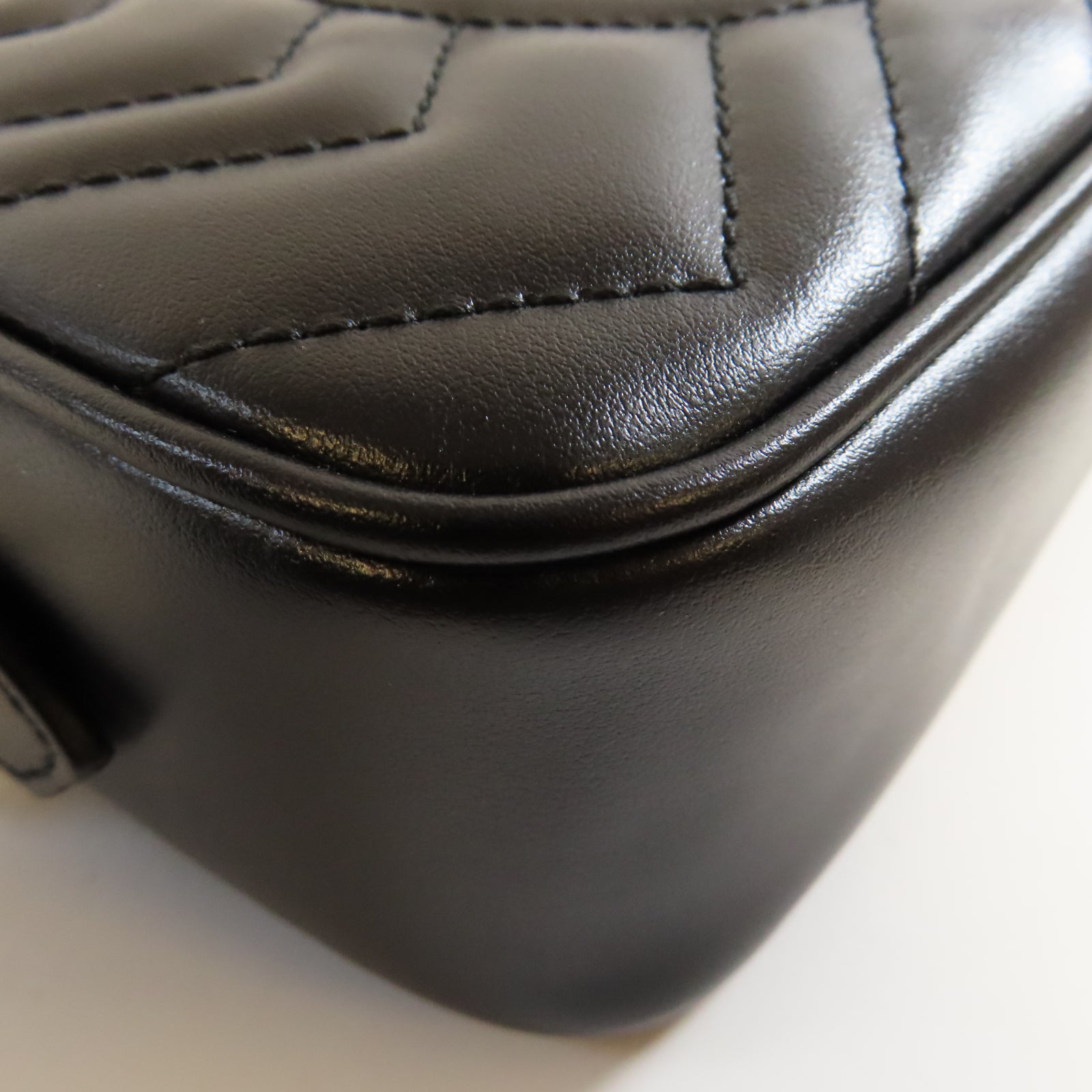 GUCCI 【激減優惠】牛皮皮革GG Marmont金扣肩背袋黑色