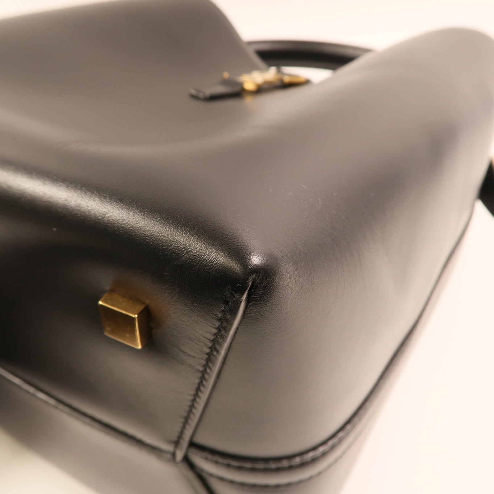 SAINT LAURENT 牛皮皮革Le 37金扣手挽肩背兩用袋