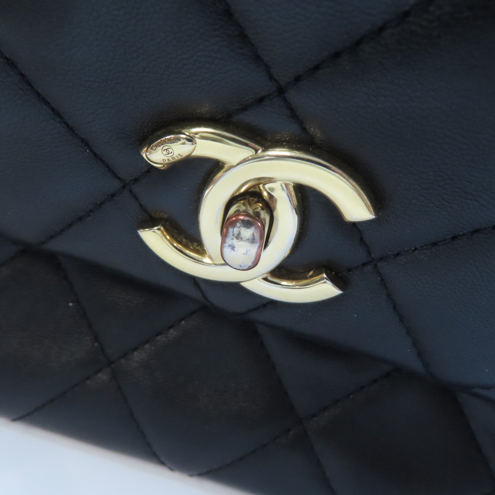 CHANEL 菱格羊皮皮革Chain Shoulder金扣鏈帶肩背袋黑色