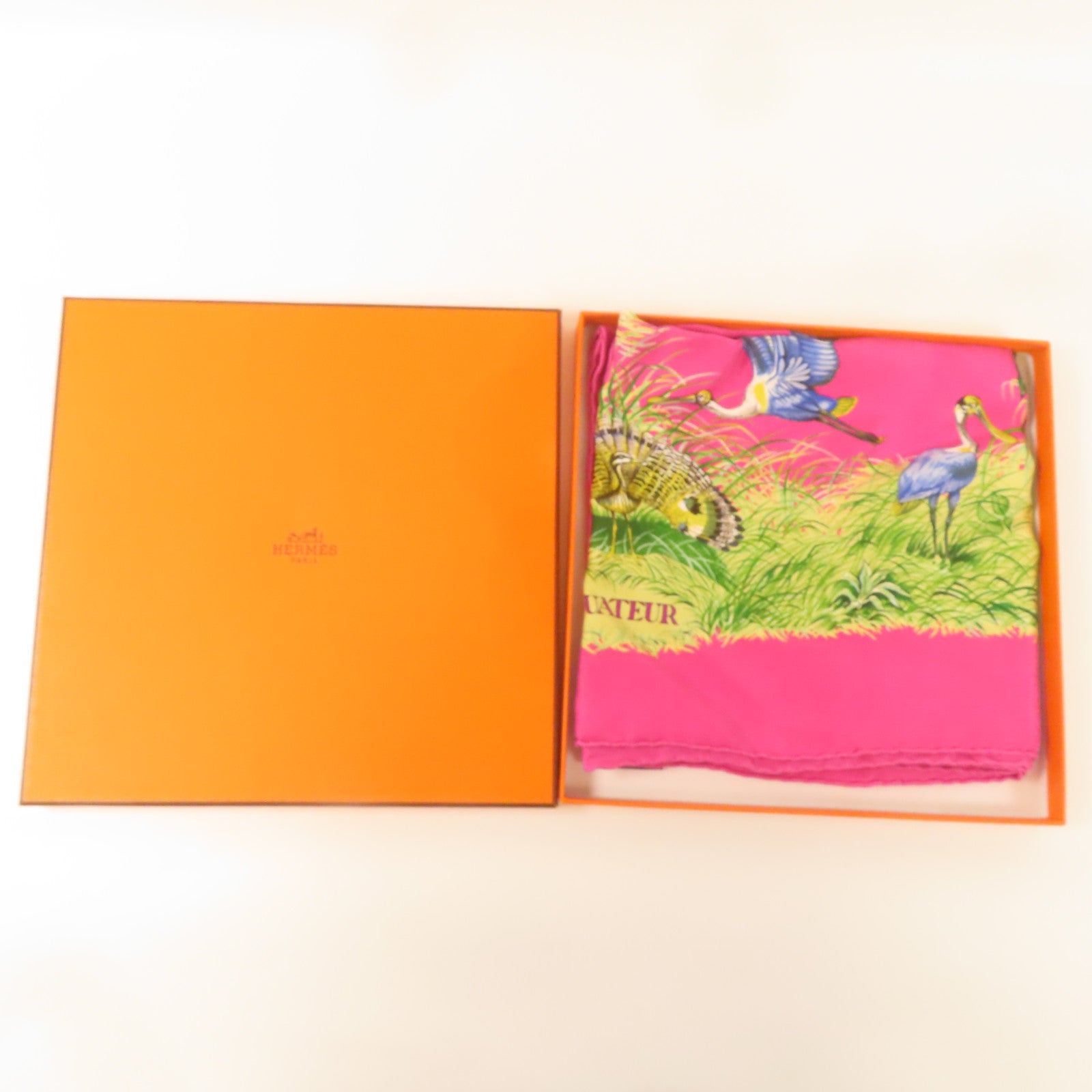 HERMES Scarf 90x90 Silk Pink