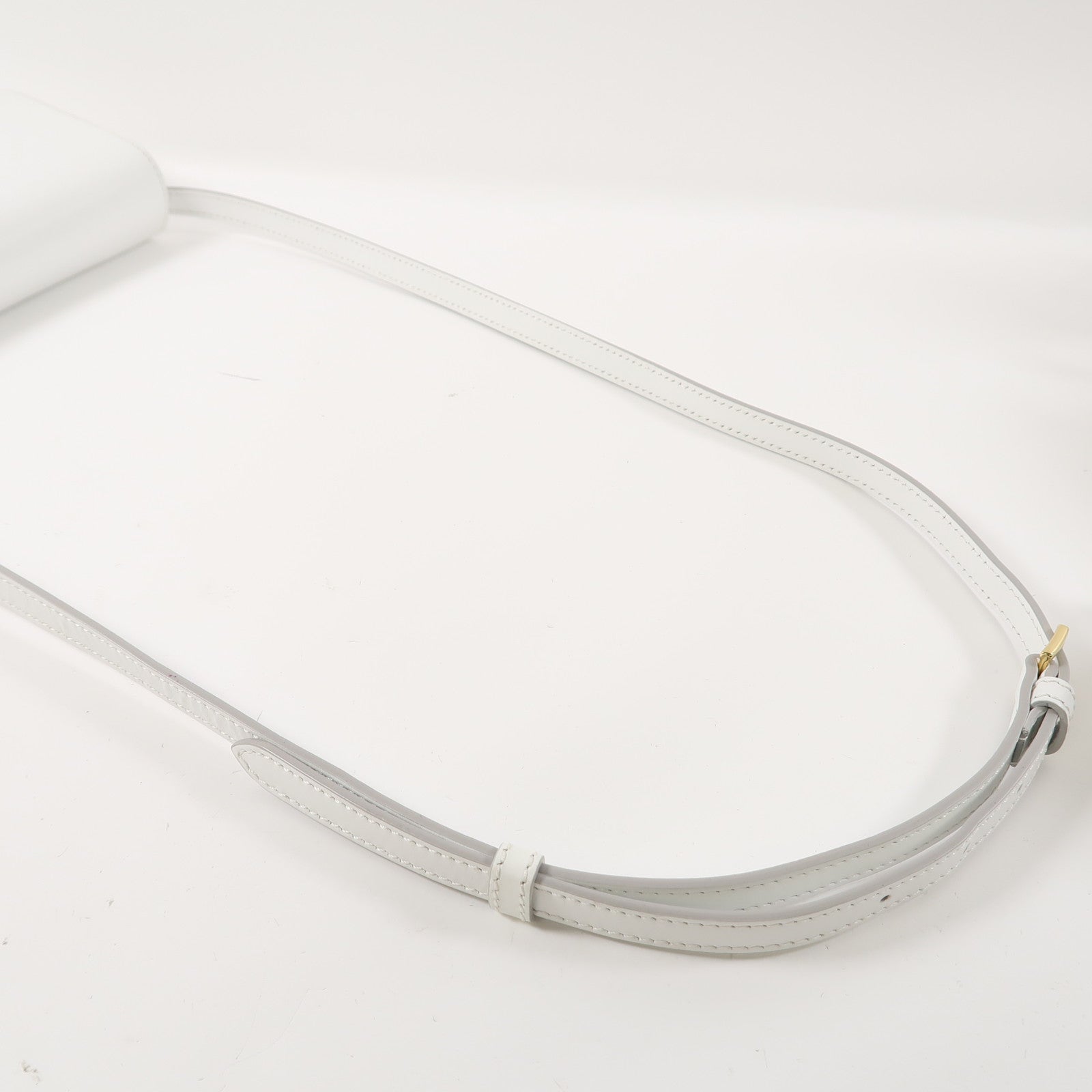 BURBERRY 牛皮皮革Shoulder Bag金扣肩背袋白色