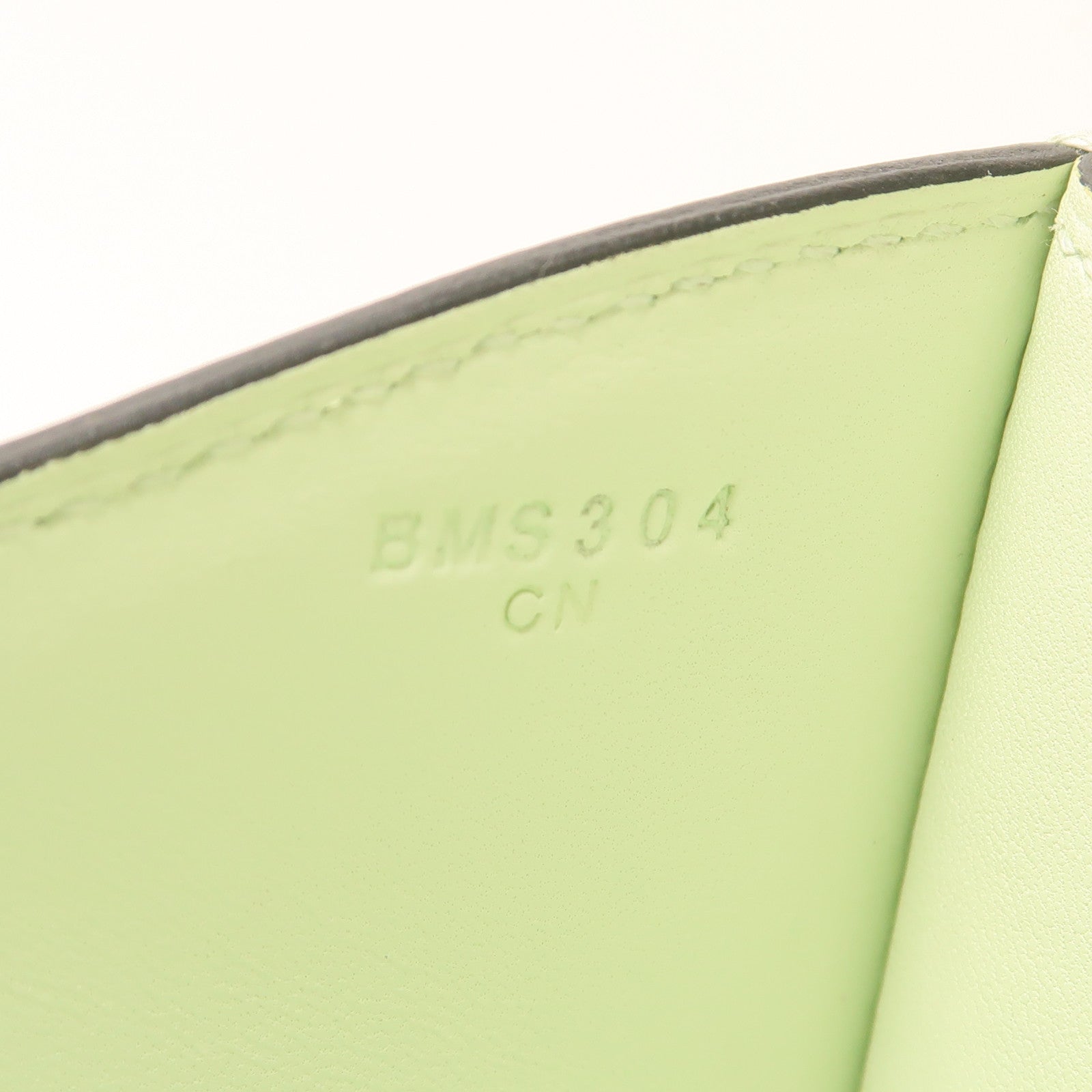 HERMES Epsom皮革Constance 24銀扣肩背袋Vert Fizz淺綠色