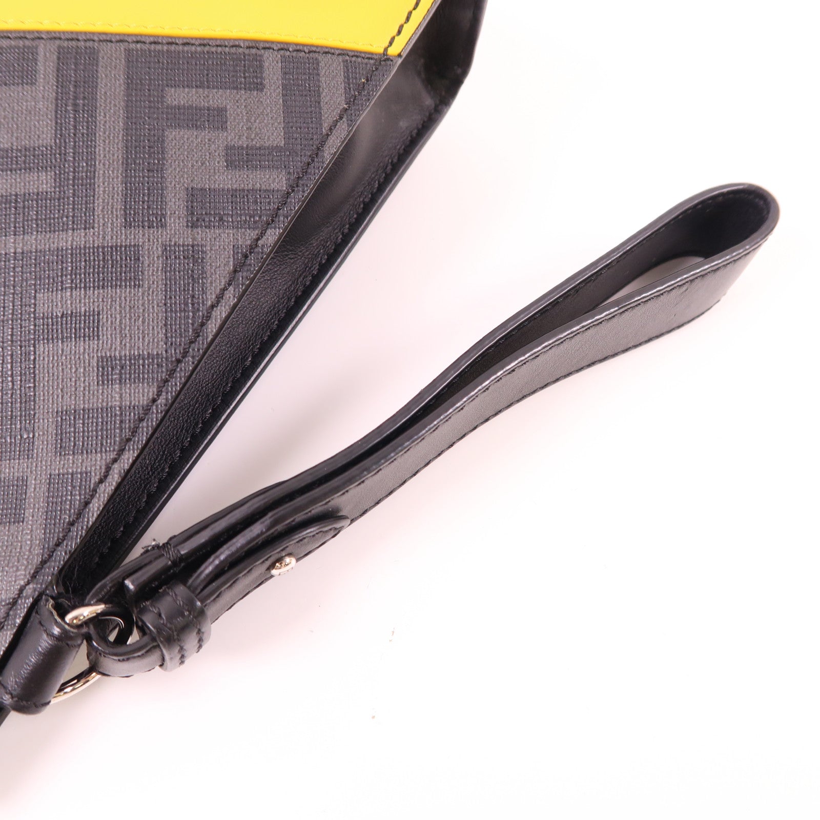 FENDI 塗層帆布Pouch銀扣手拿包