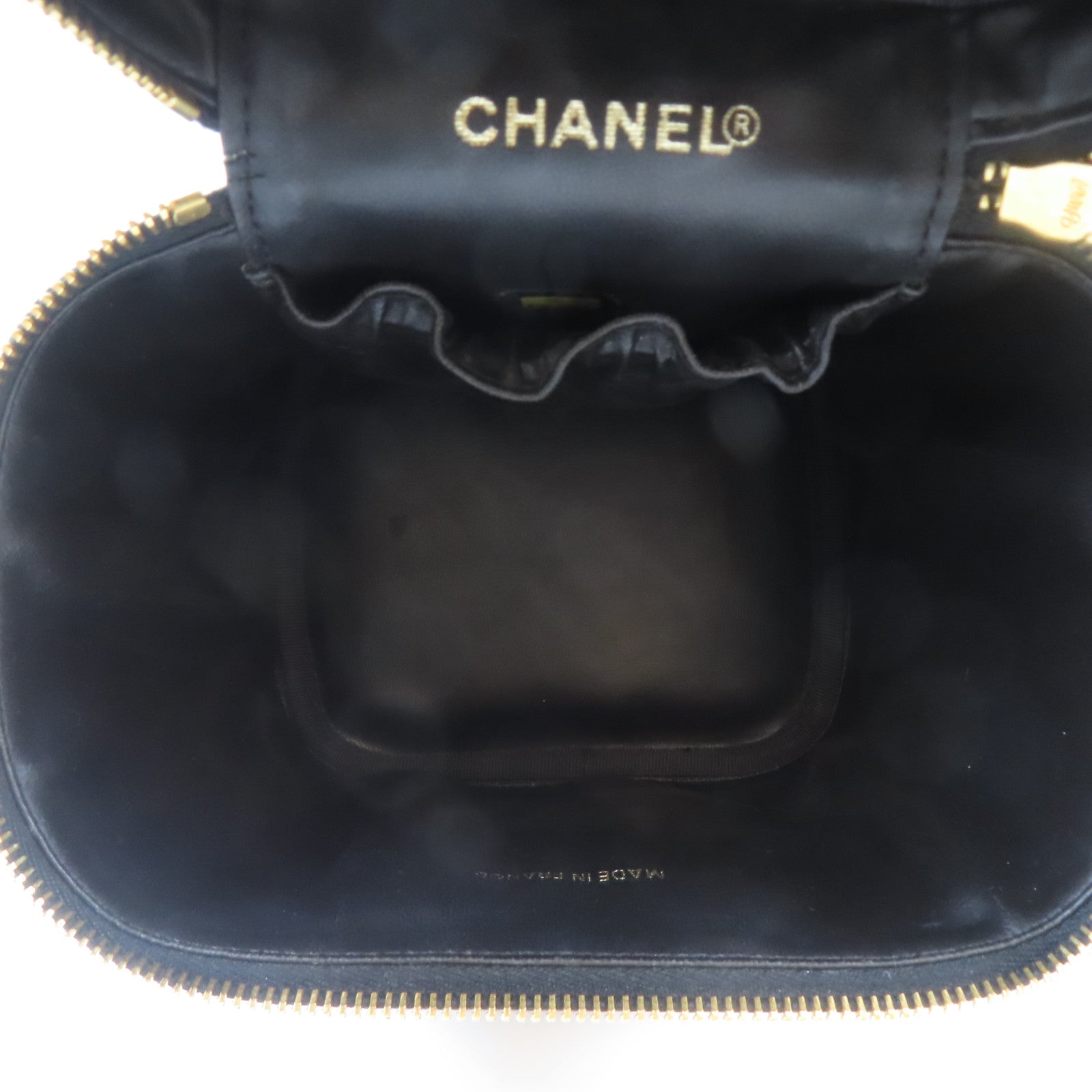 CHANEL Caviar皮革Vintage Vanity Case金扣手挽袋黑色