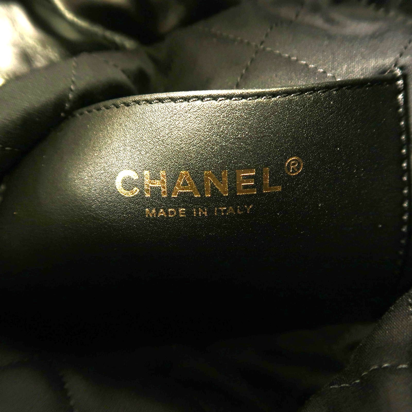 CHANEL 牛皮皮革Mini C22金扣鏈帶手挽肩背兩用袋
