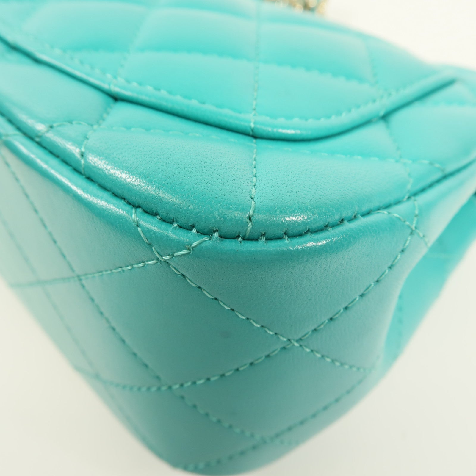 CHANEL 牛皮皮革Mini Classic 17金扣鏈帶肩背袋