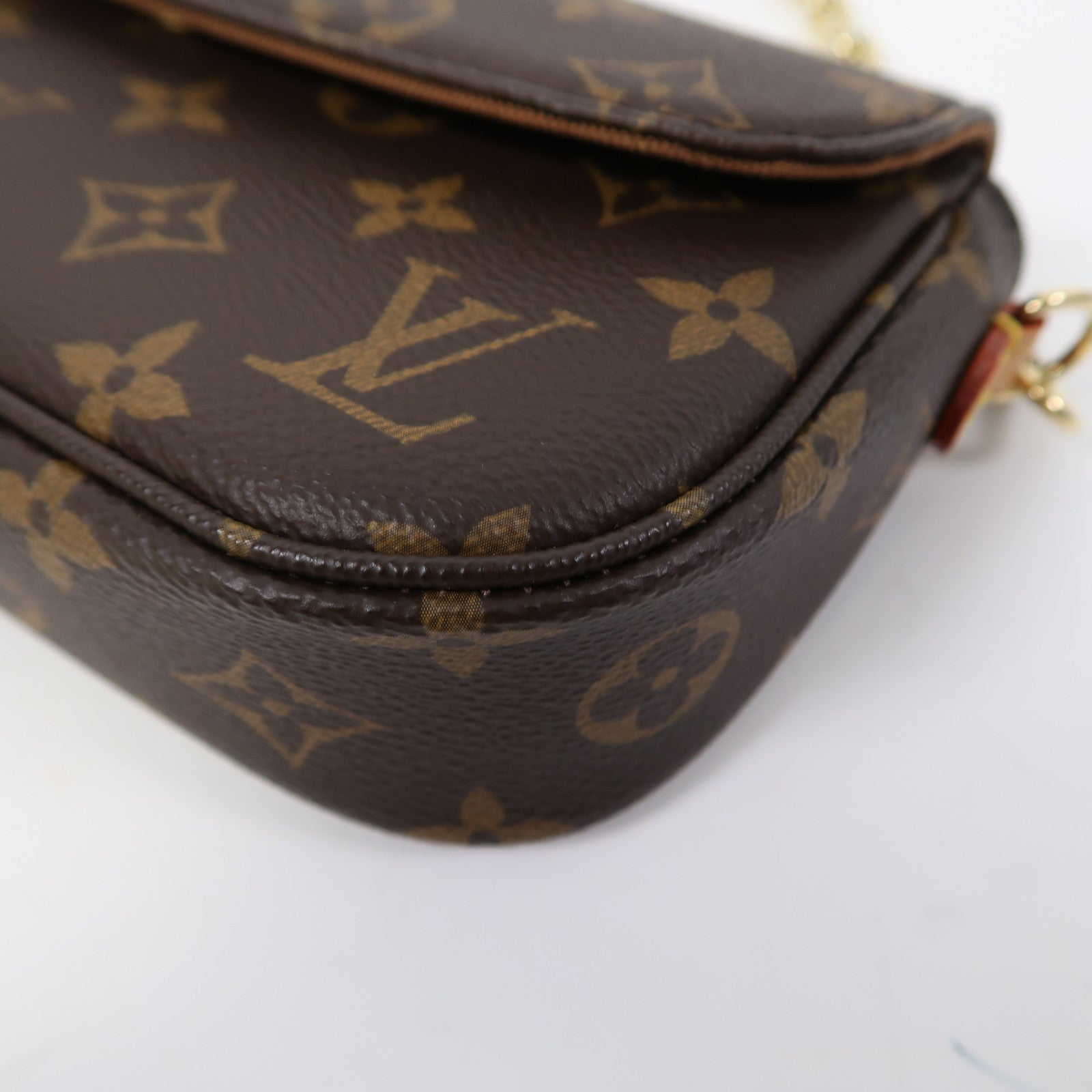 LOUIS VUITTON Monogram Wallet on Chain Ivy金扣肩背袋啡色