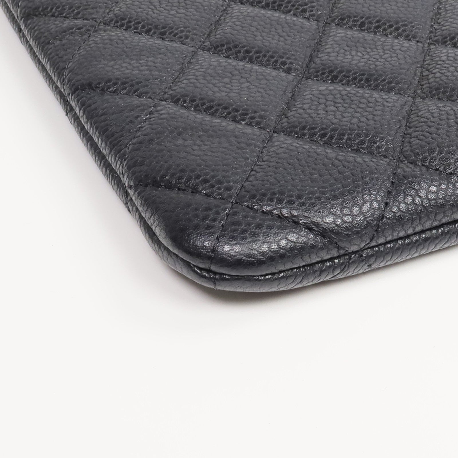 CHANEL 牛皮皮革Pouch銀扣手拿包