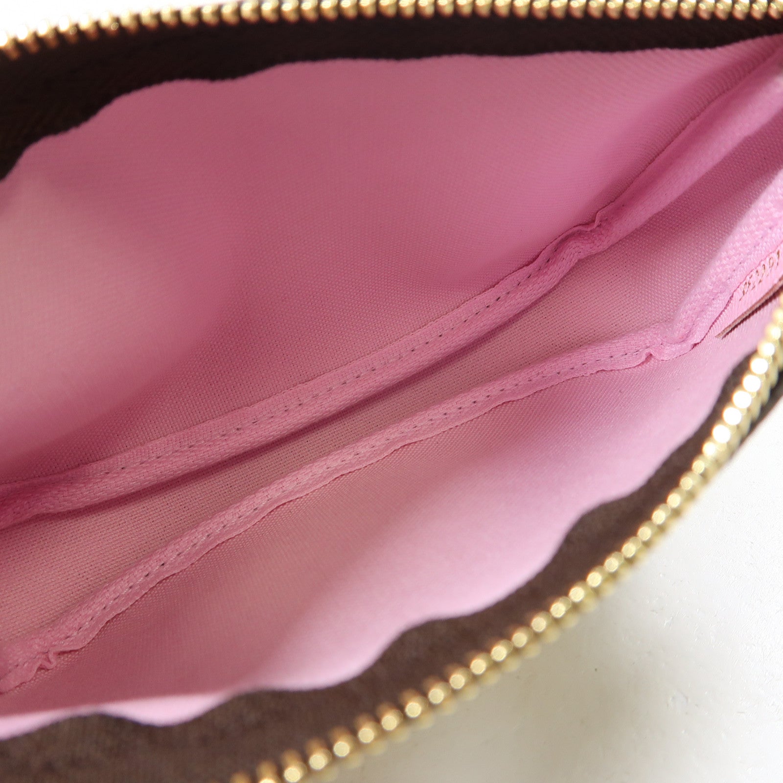 LOUIS VUITTON Monogram Mini Pochette Accessoires金扣手挽袋啡色/彩色