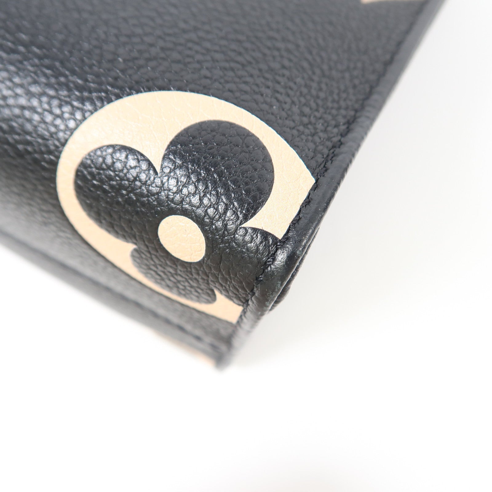 LOUIS VUITTON Monogram Empreinte On The Go金扣手挽肩背兩用袋黑色/米色