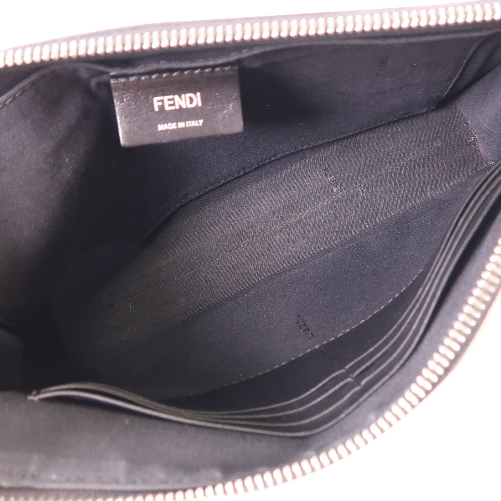 FENDI 塗層帆布Pouch銀扣手拿包