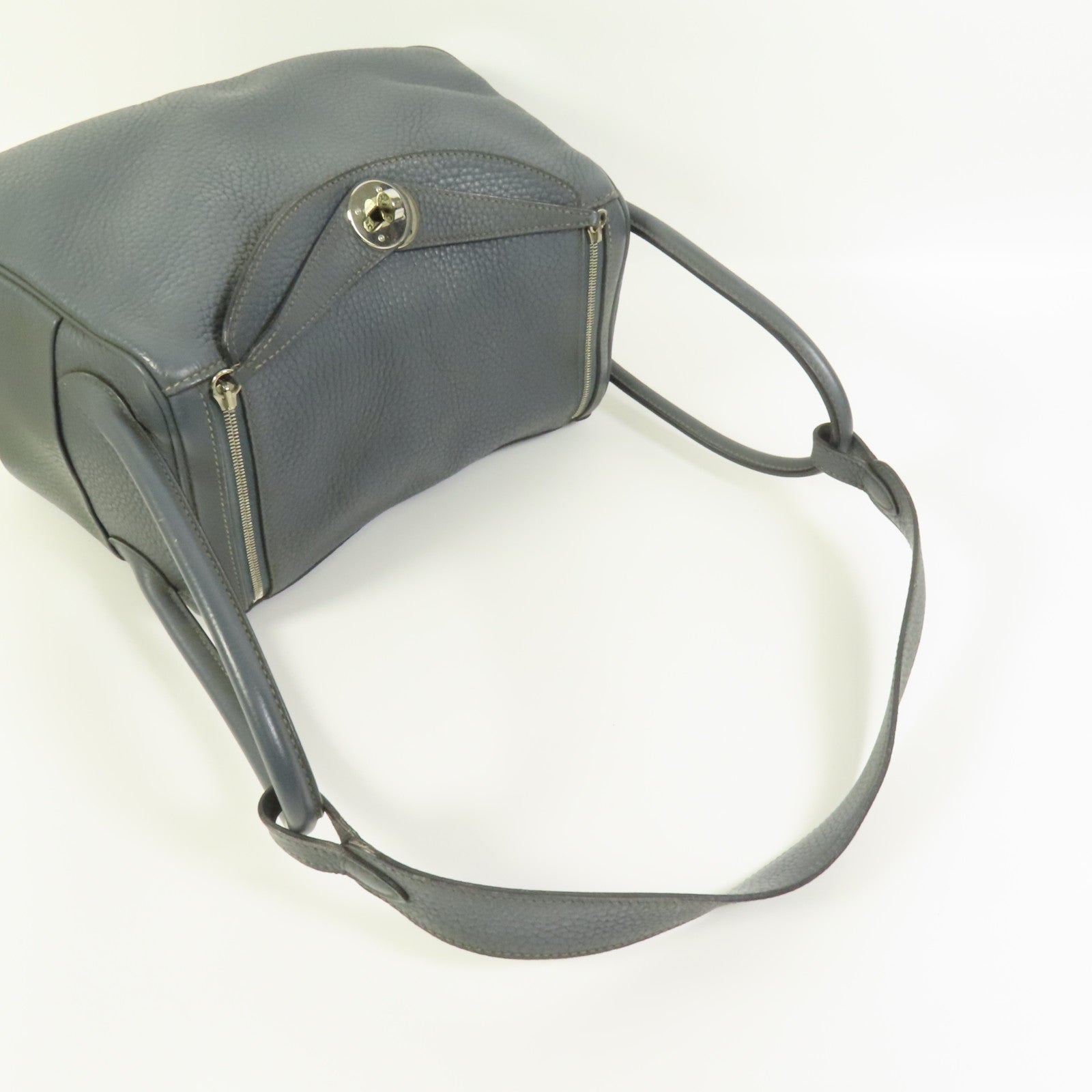 HERMES Clemence皮革Lindy 26銀扣手挽肩背兩用袋Bleu Orage