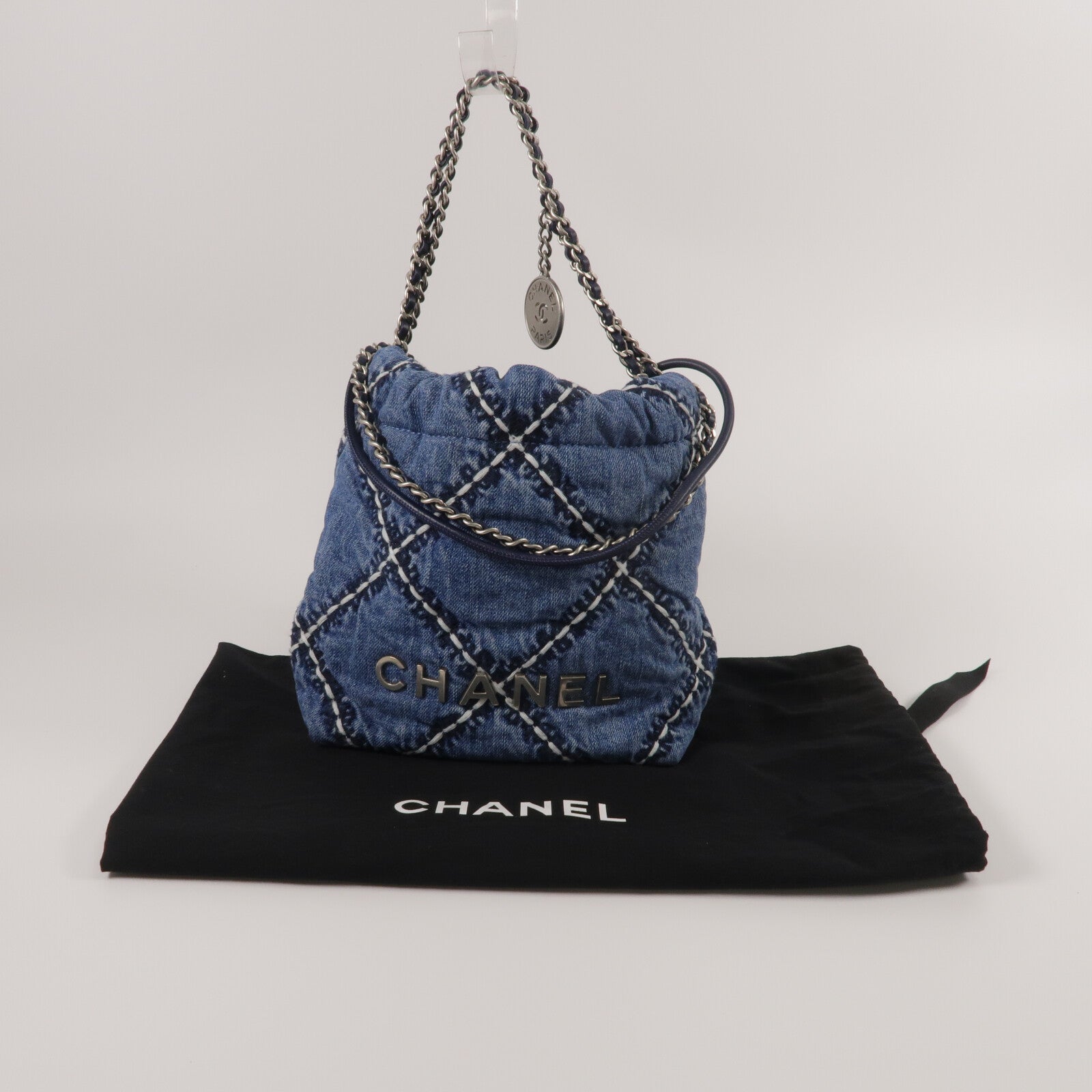 CHANEL 牛仔布Chanel 22 Mini鏈帶肩背袋