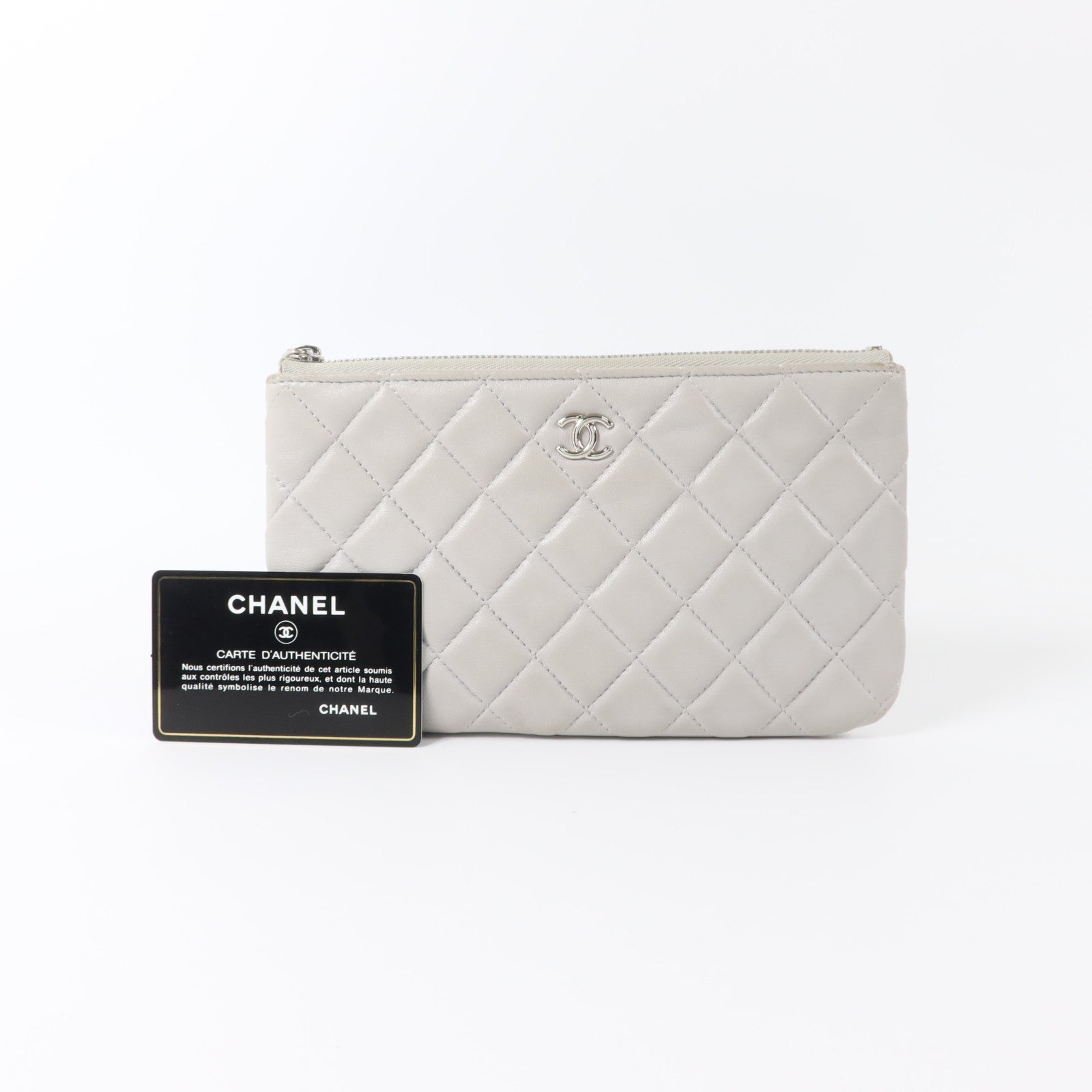CHANEL 羊皮皮革Pouch銀扣小袋