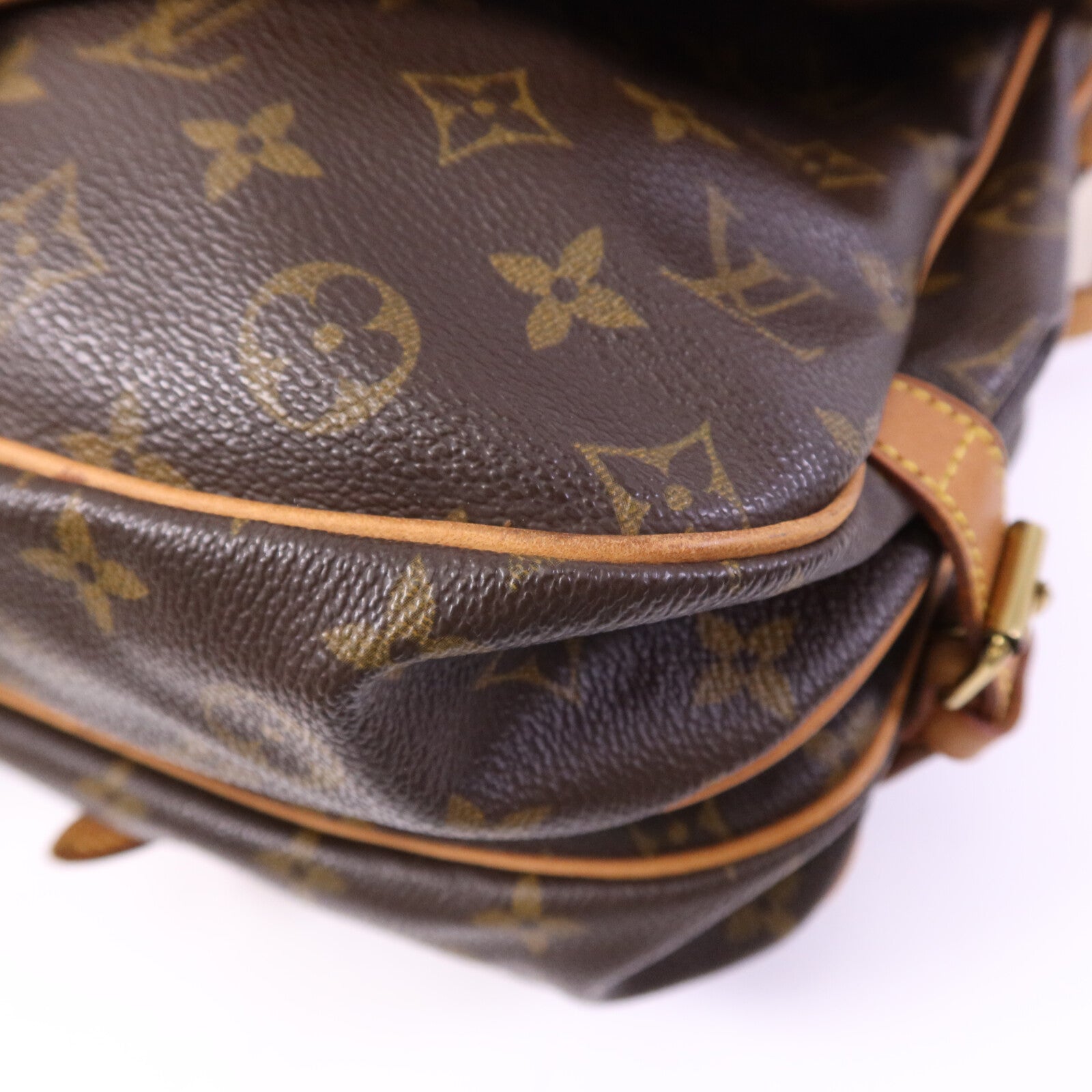 LOUIS VUITTON Monogram Saumur 30金扣肩背袋