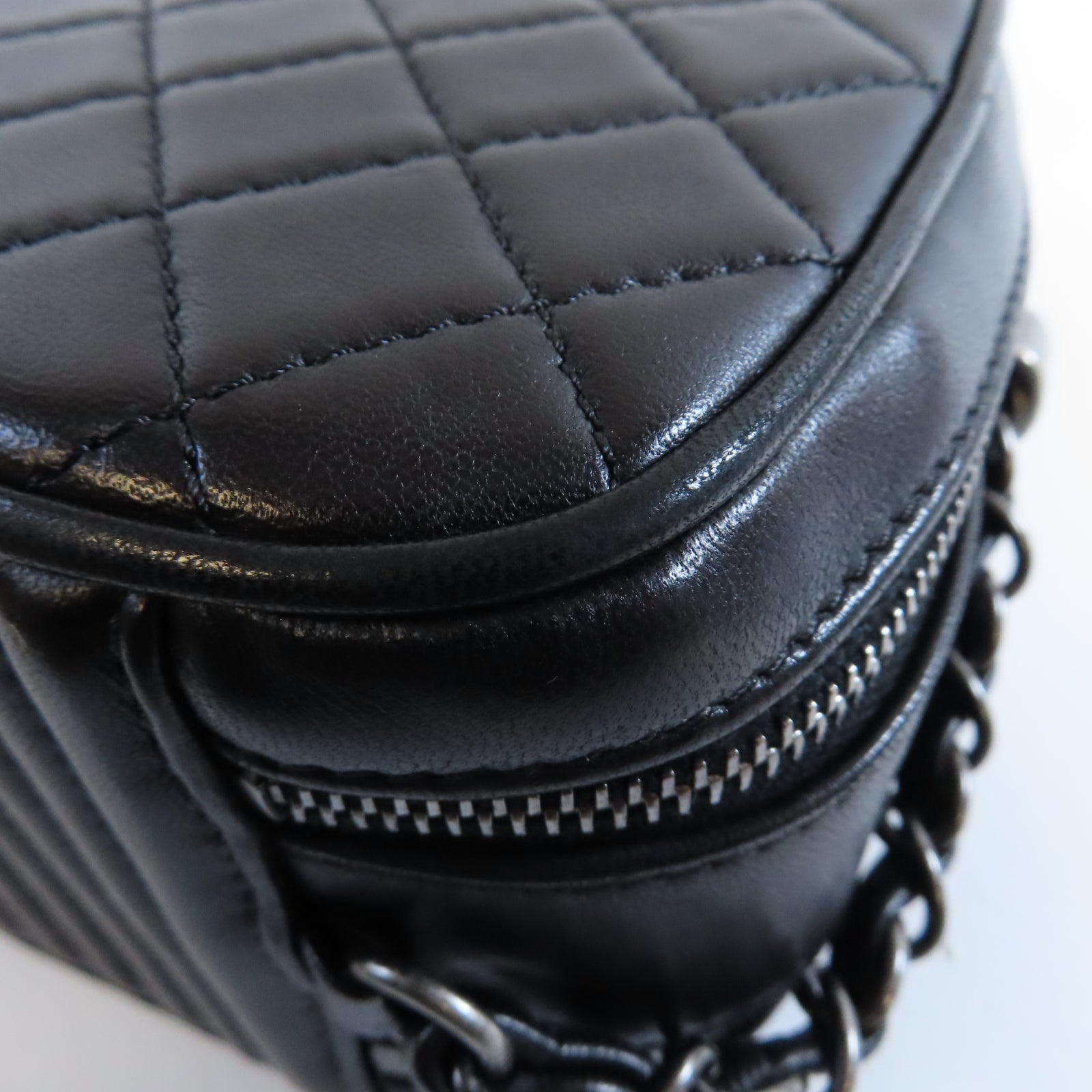 CHANEL 牛皮皮革Chain Shoulder銀扣鏈帶肩背袋黑色