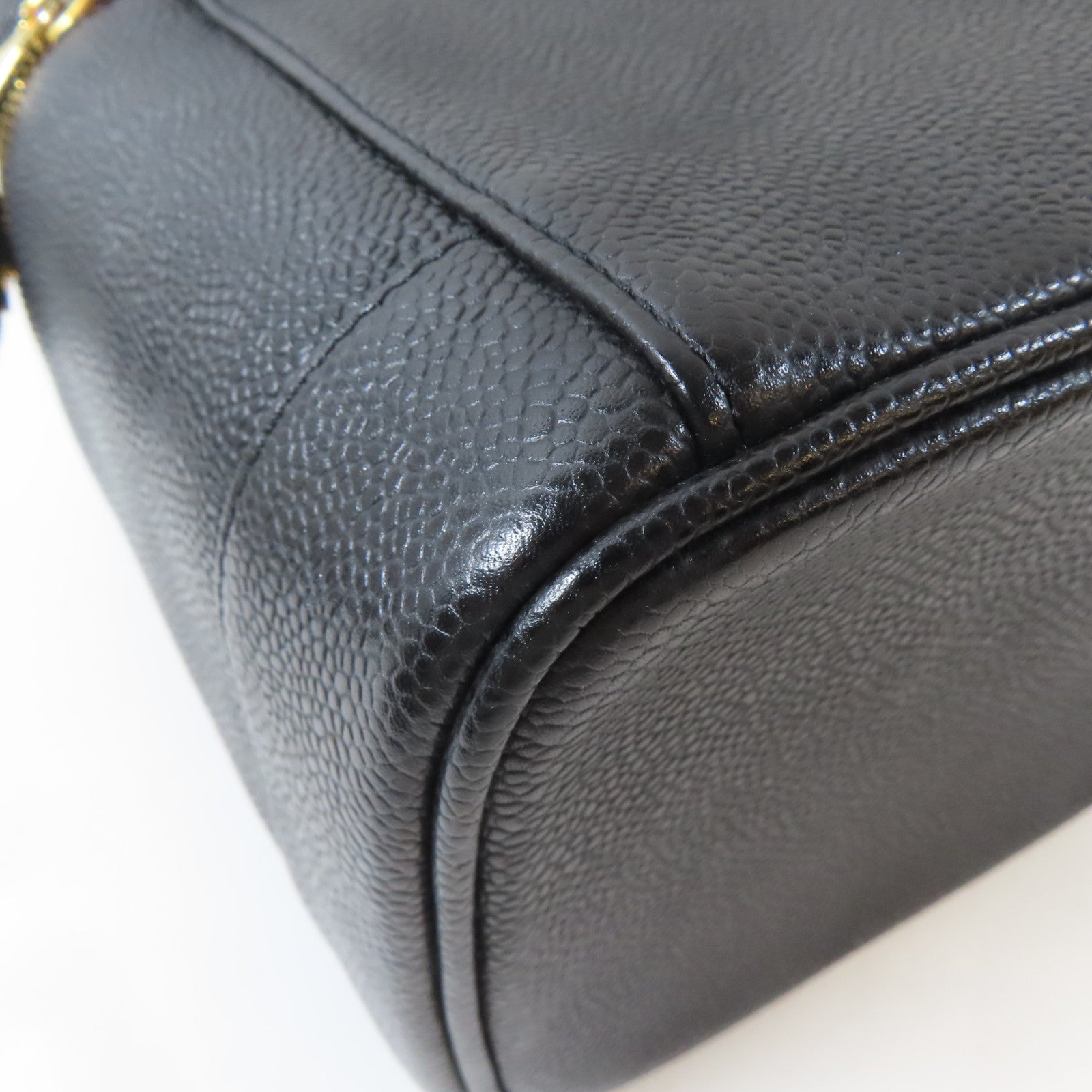 CHANEL Caviar皮革Vintage Vanity Case金扣手挽袋黑色