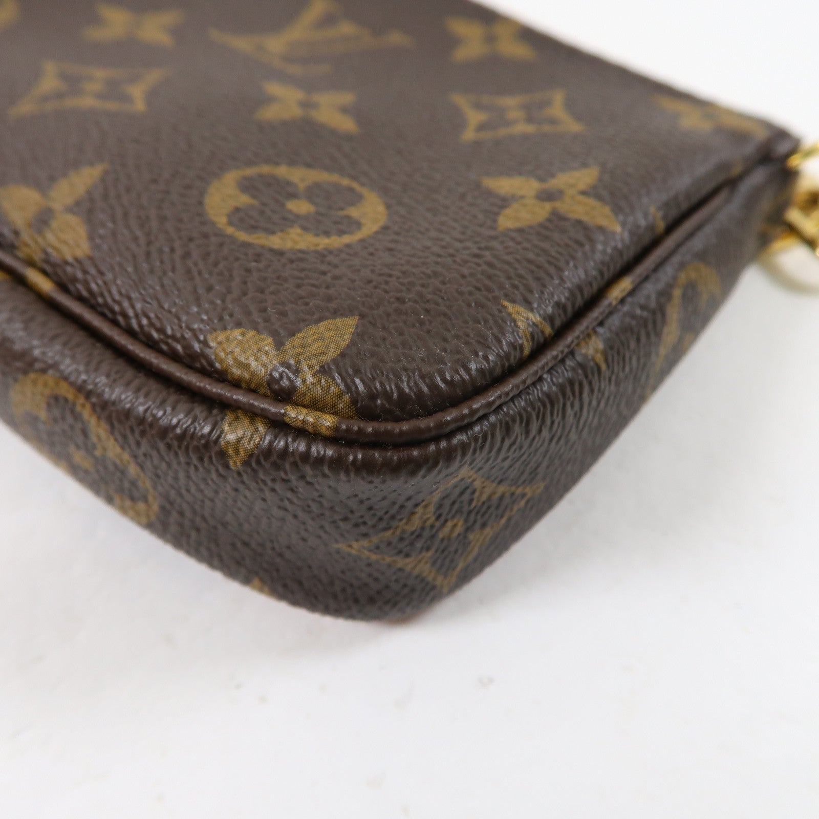 LOUIS VUITTON Monogram Mini Pochette Accessoires金扣手挽袋啡色/彩色