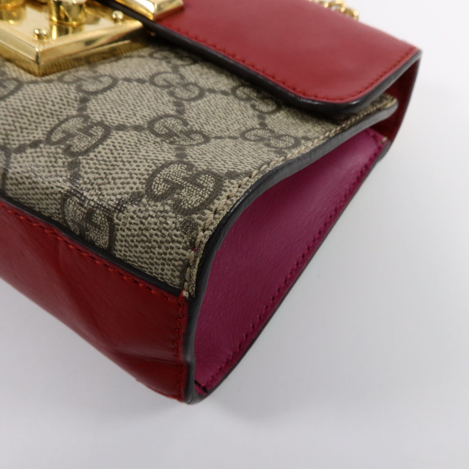 GUCCI 漆皮皮革Padlock Small鏈帶肩背袋