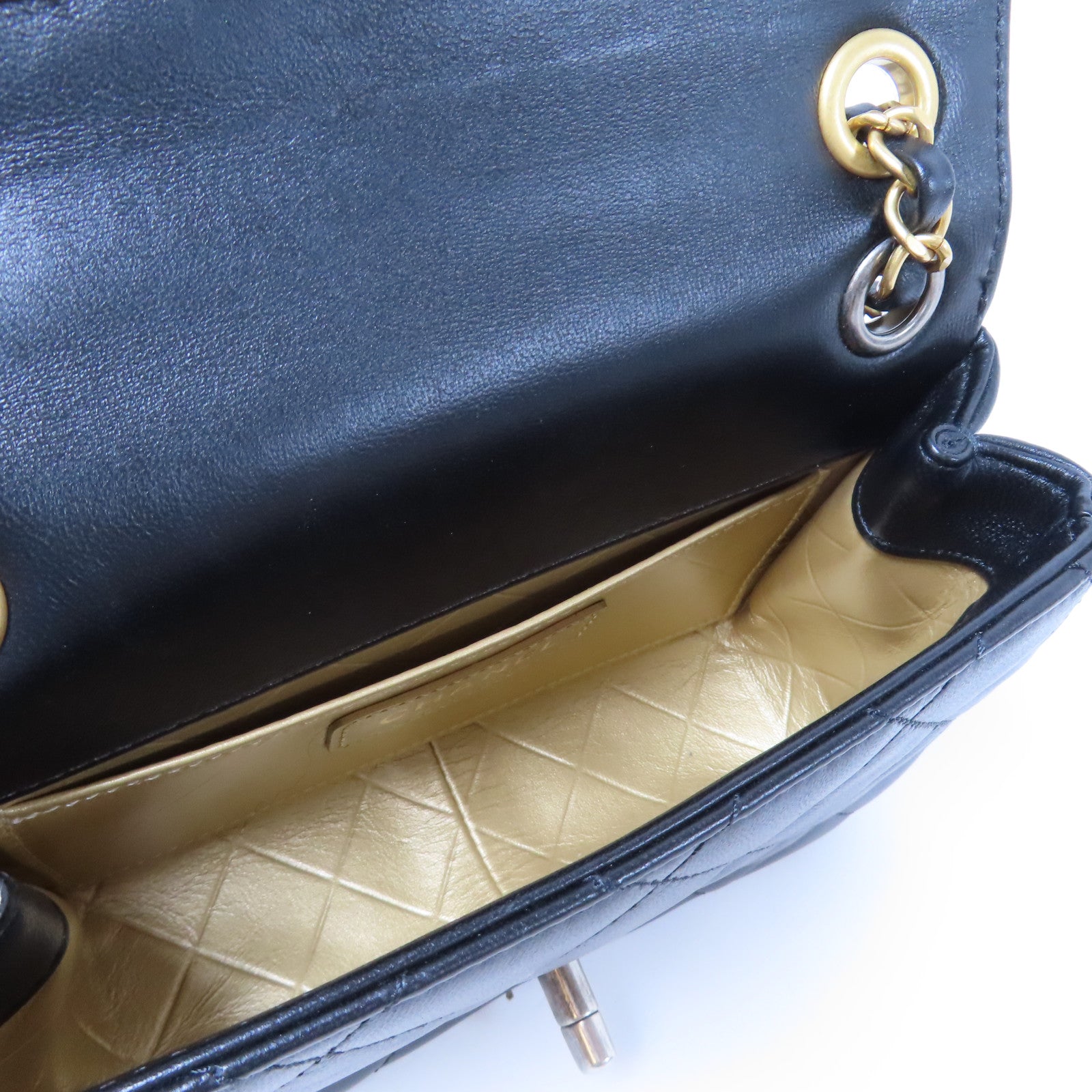 CHANEL 菱格羊皮皮革Classic Flap金扣肩背袋黑色
