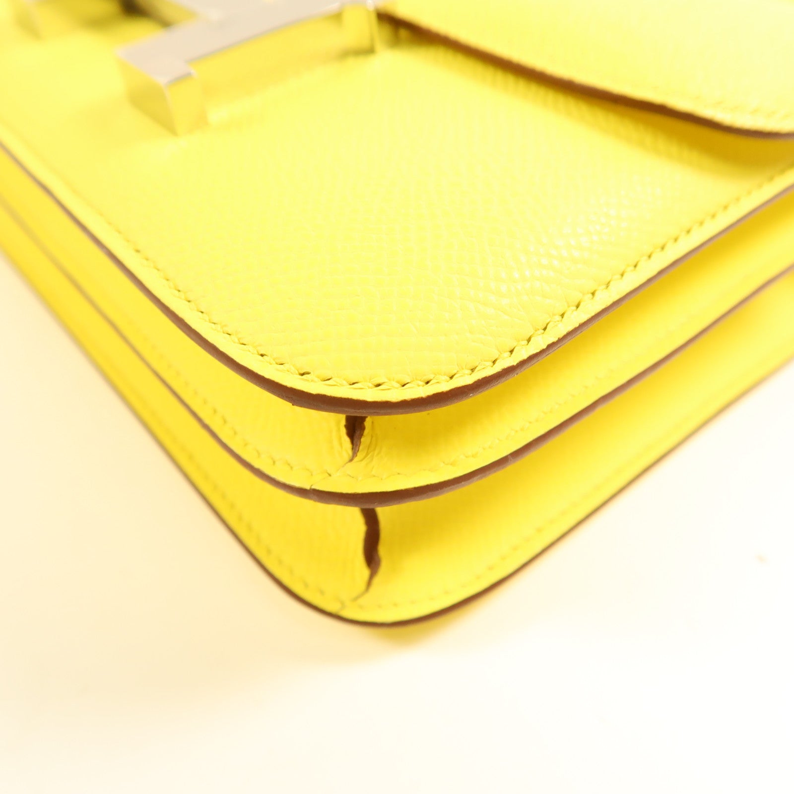 HERMES Epsom皮革Constance Mini 3銀扣肩背袋Jaune Citron