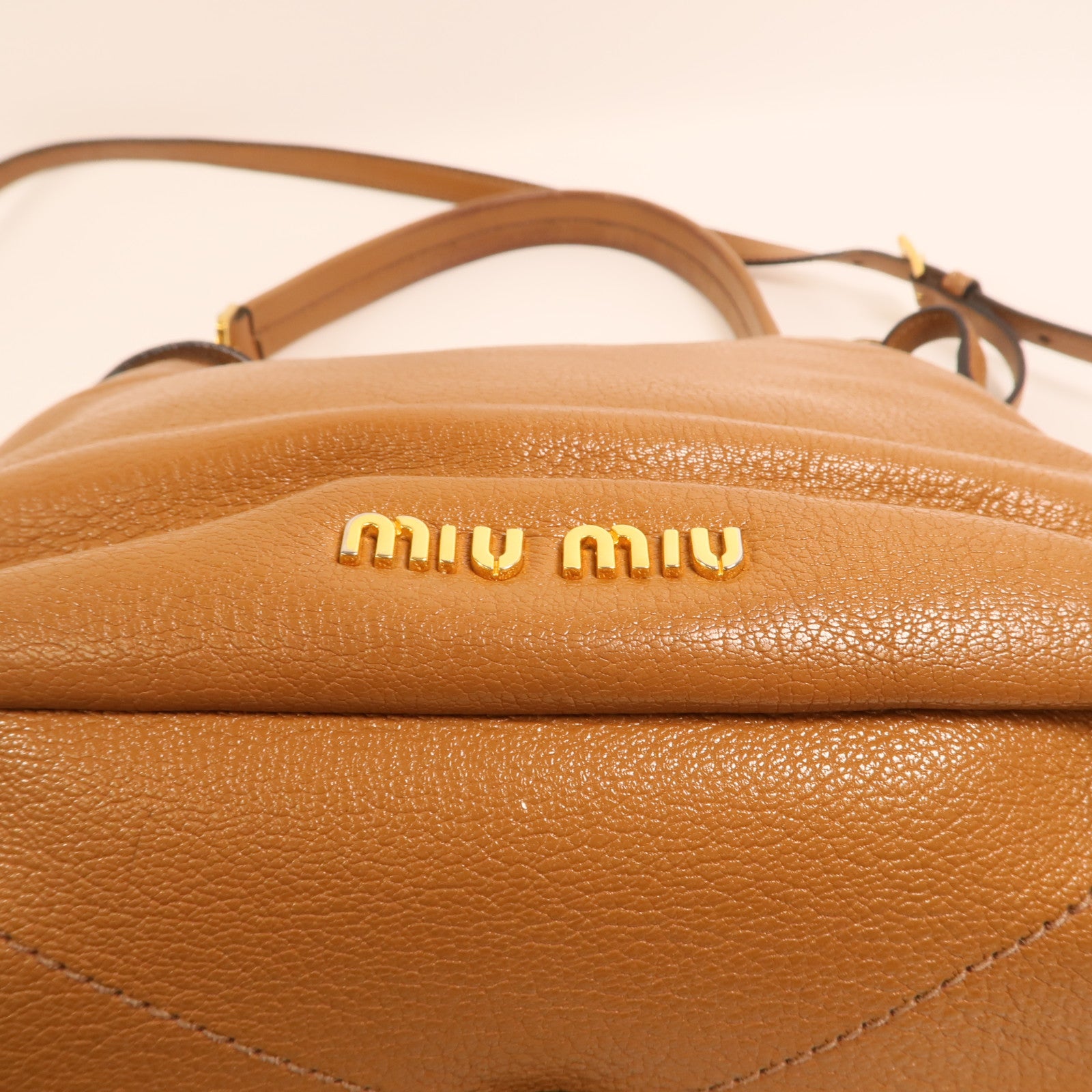 Miu Miu 牛皮皮革2 Way Shoulder金扣手挽肩背兩用袋