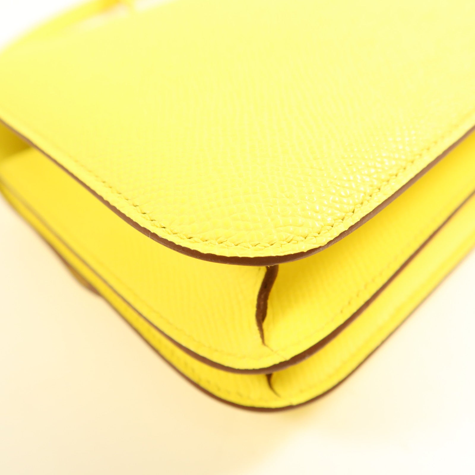 HERMES Epsom皮革Constance Mini 3銀扣肩背袋Jaune Citron