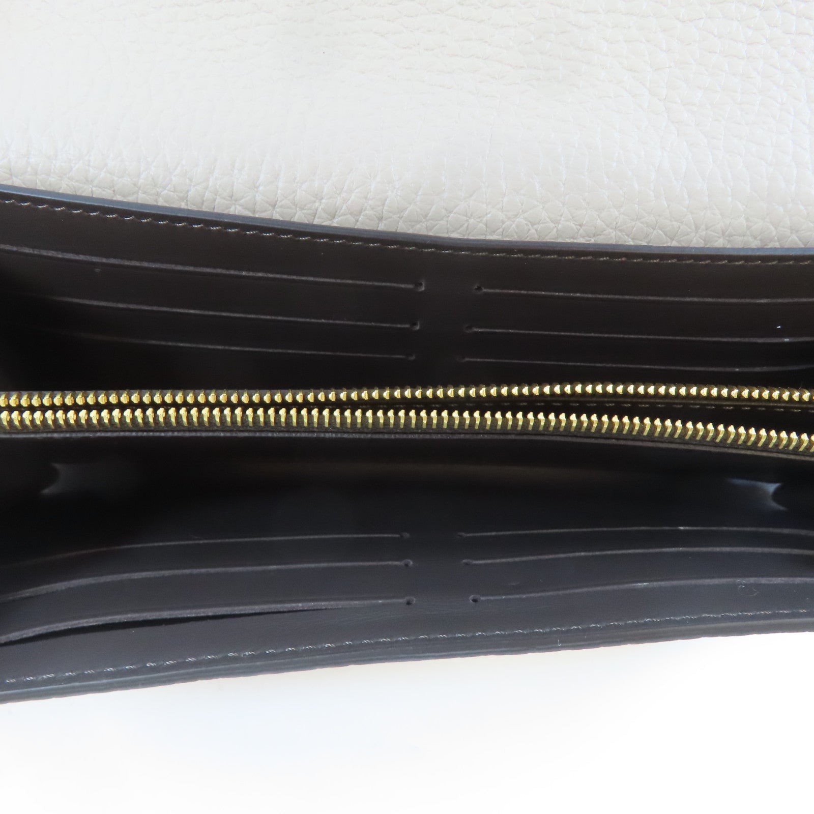 LOUIS VUITTON Taurillon皮革Capucines Wallet金扣長錢包淺褐色