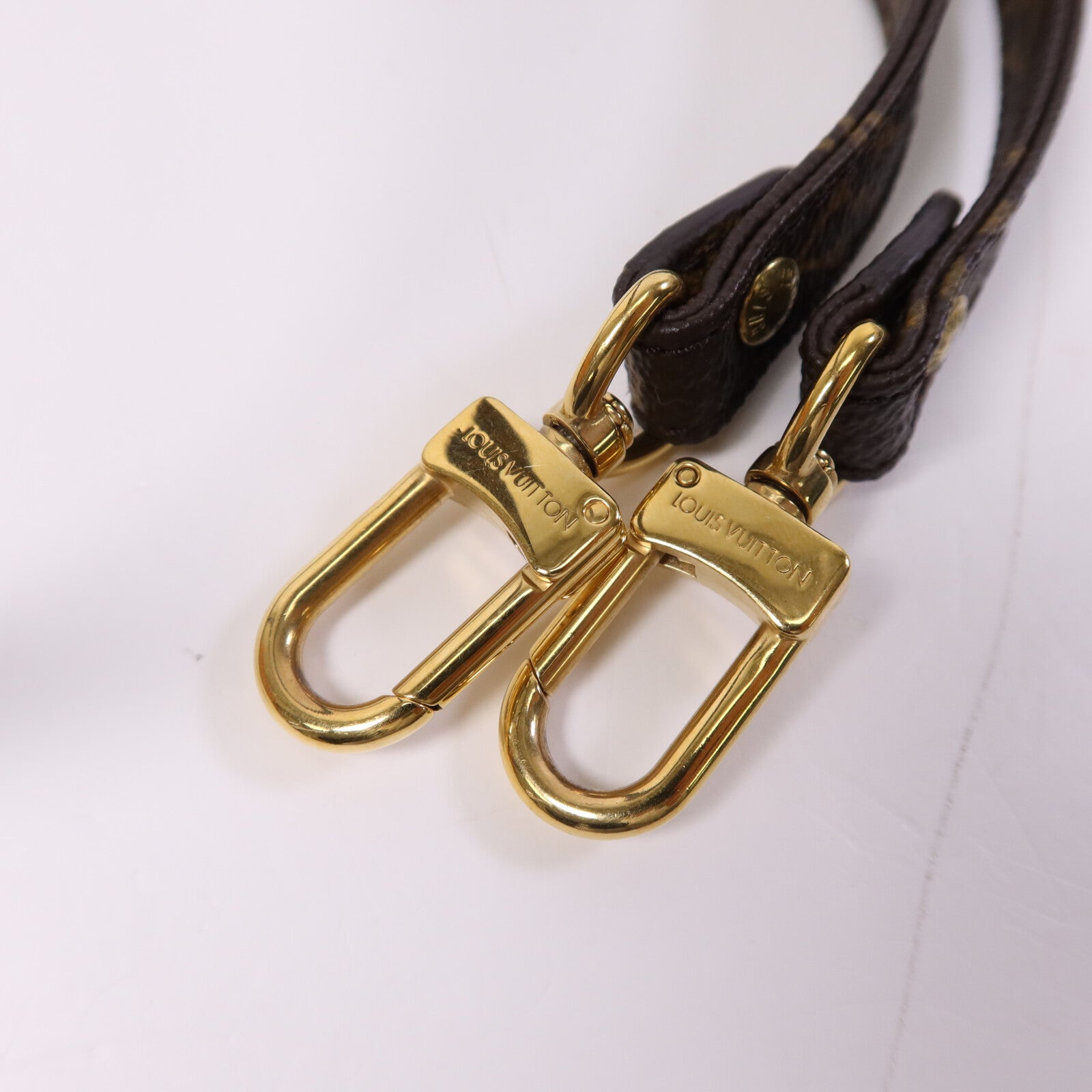 LOUIS VUITTON Monogram Shoulder Strap金扣肩帶