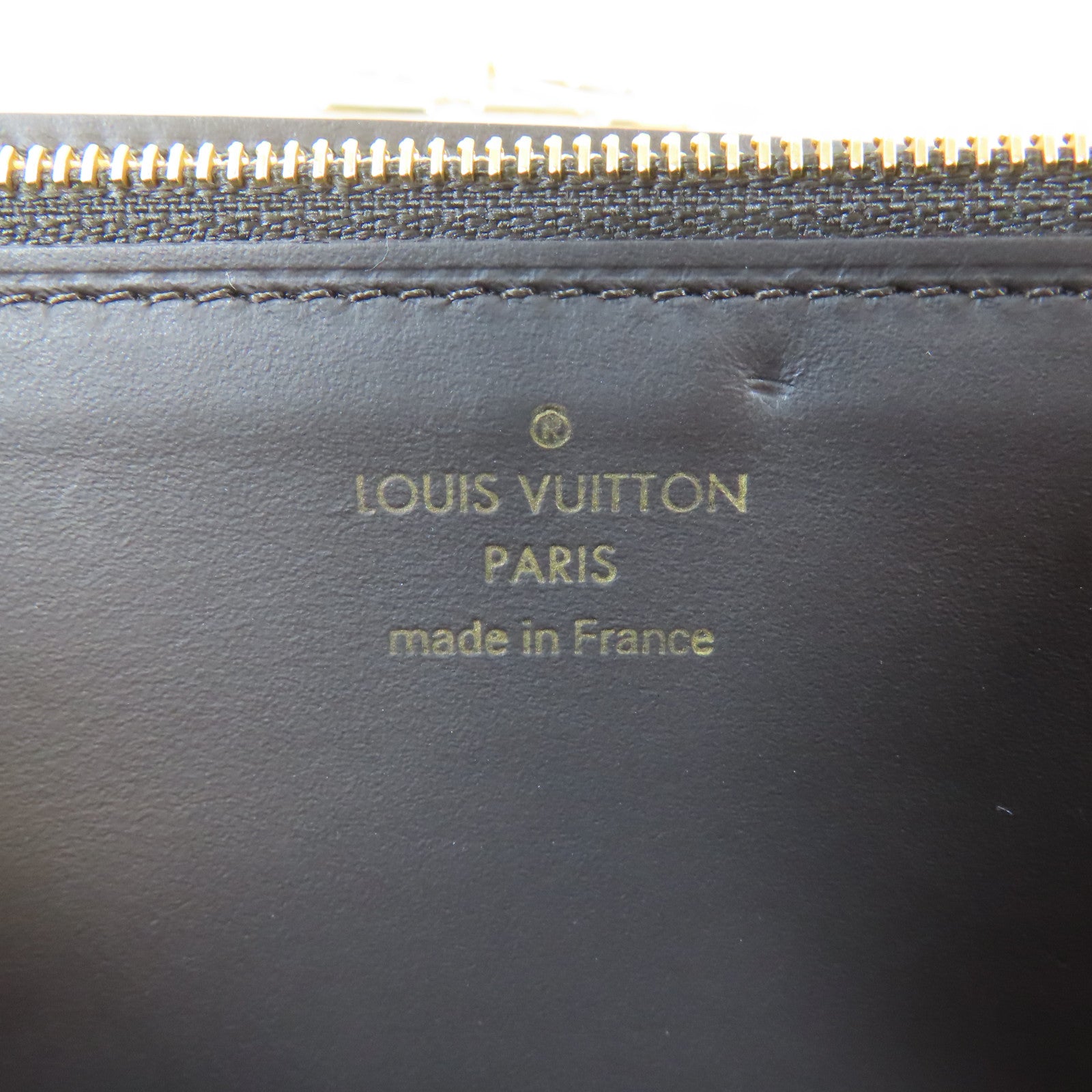 LOUIS VUITTON Taurillon皮革Capucines Wallet金扣長錢包淺褐色