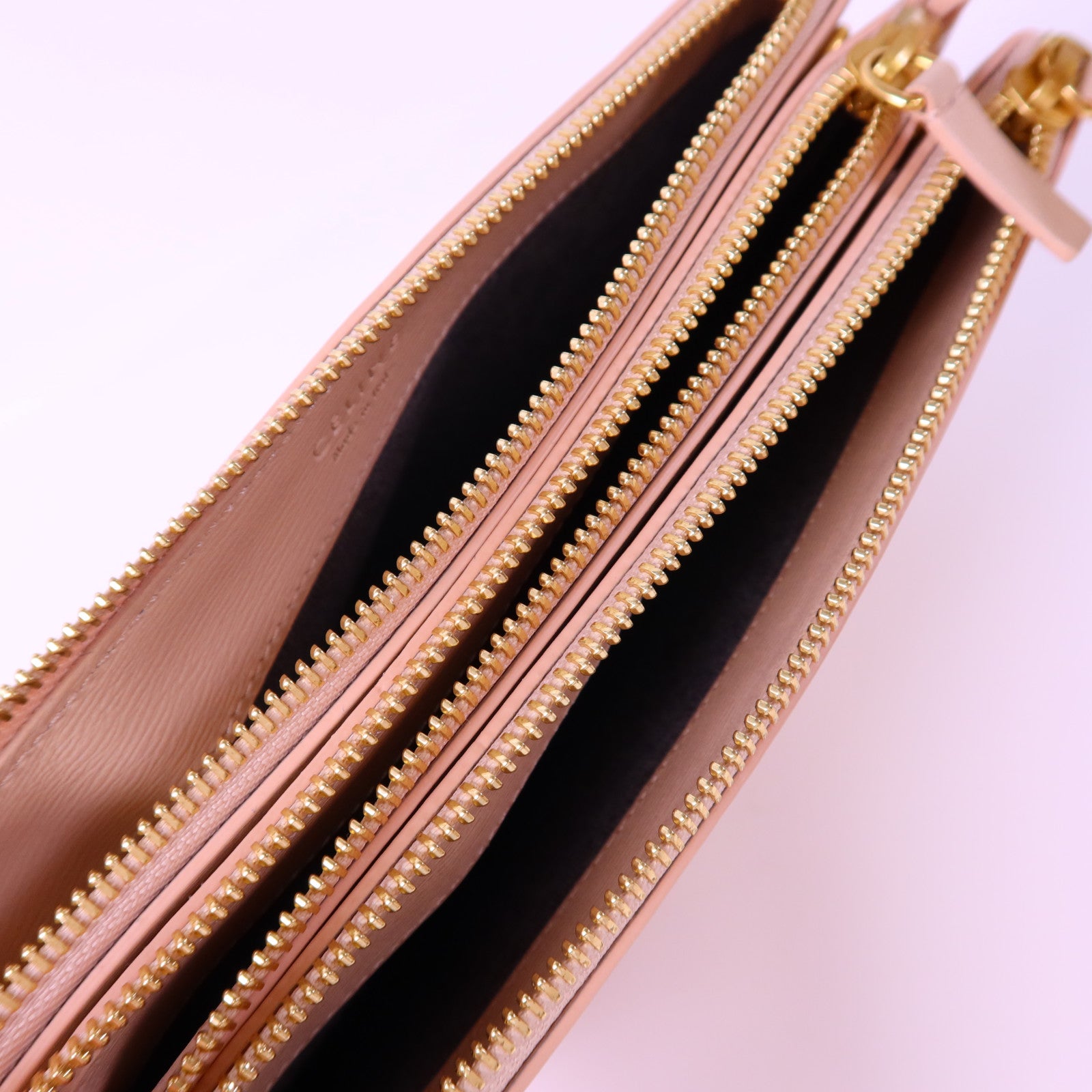 CELINE 牛皮皮革Trio金扣肩背袋