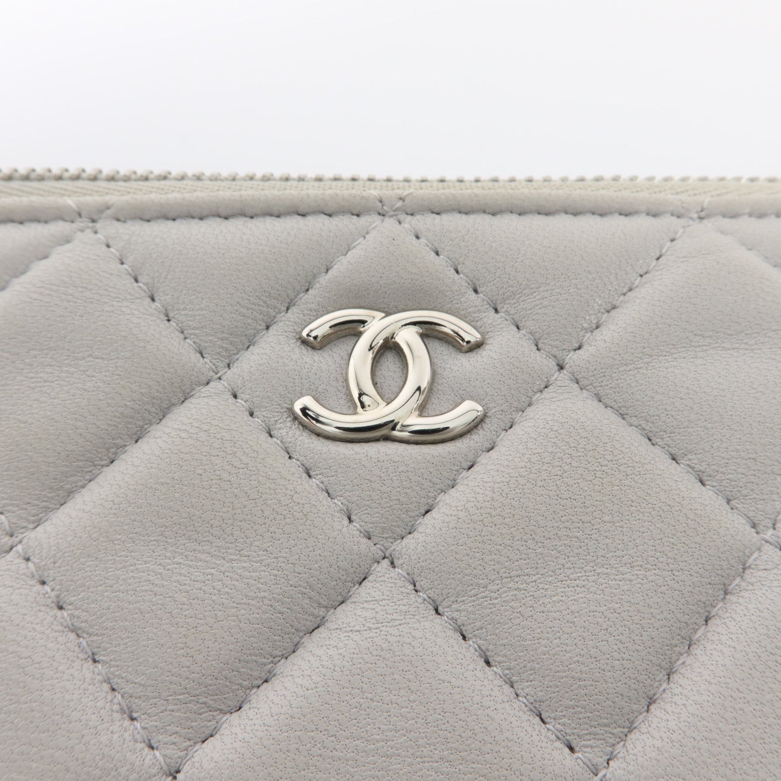 CHANEL 羊皮皮革Pouch銀扣小袋