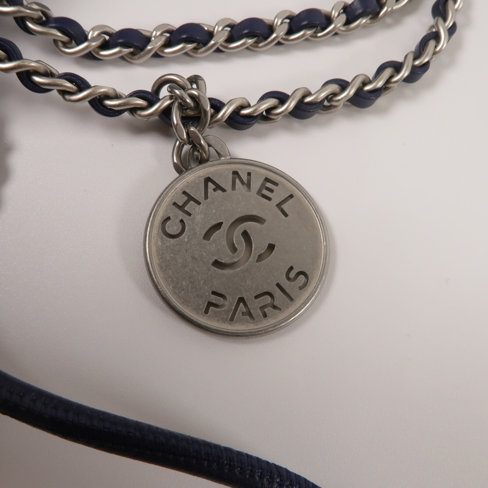 CHANEL 牛仔布Chanel 22 Mini鏈帶肩背袋