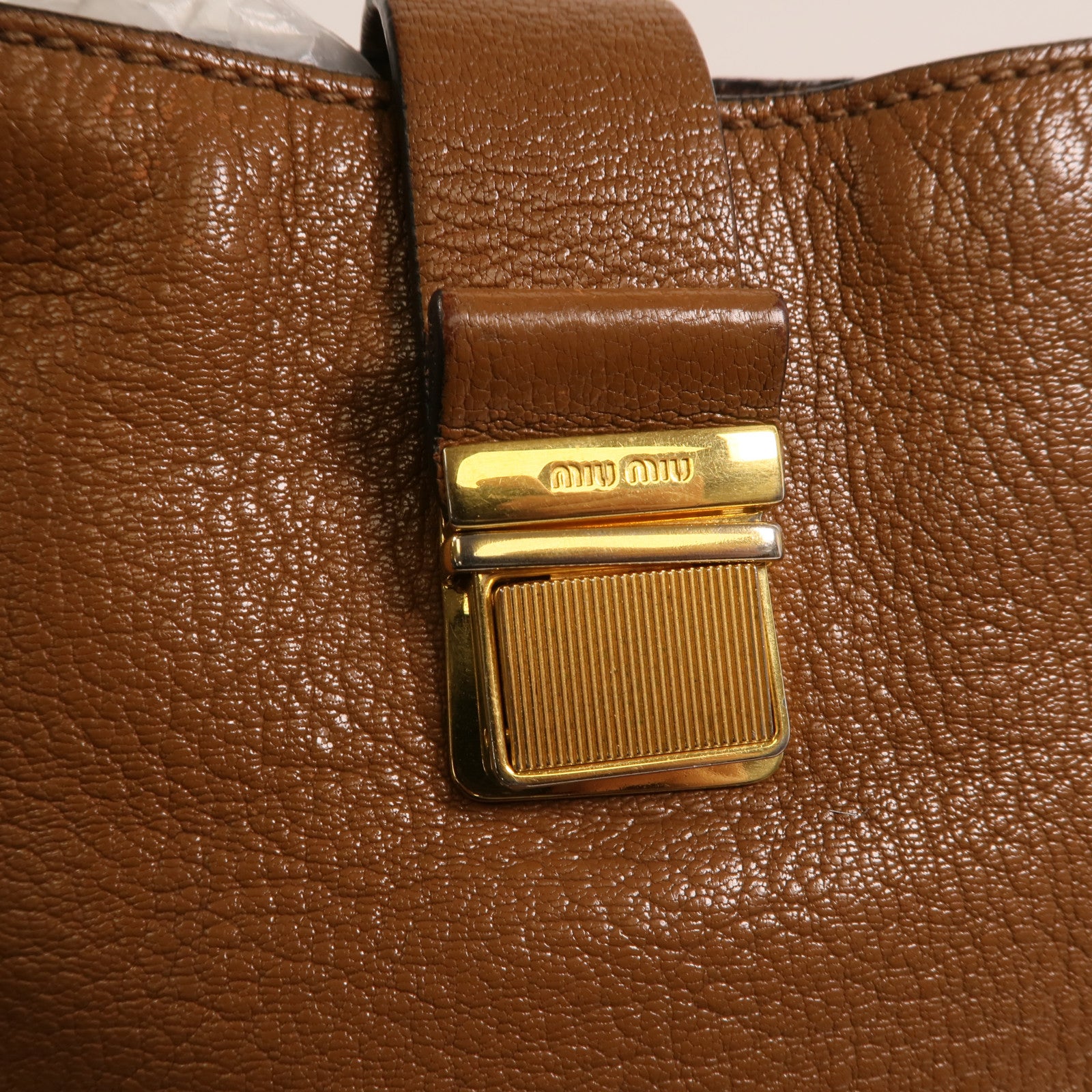 Miu Miu 牛皮皮革2 Way Shoulder金扣手挽肩背兩用袋
